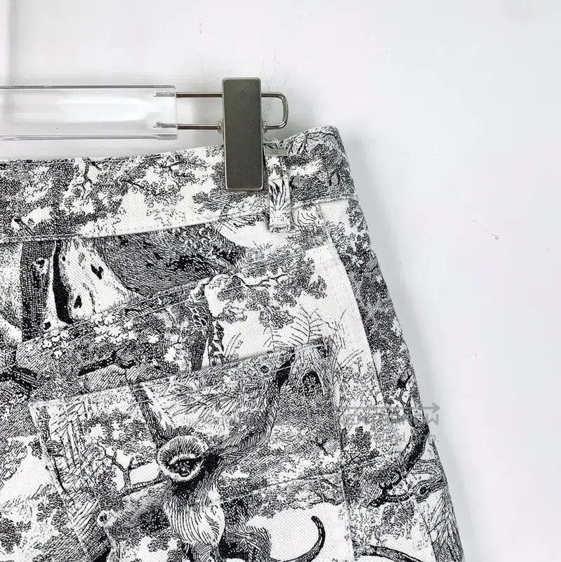 Dior Dior Gray Cotton Women's Shorts . Size 22" - 5 Thumbnail