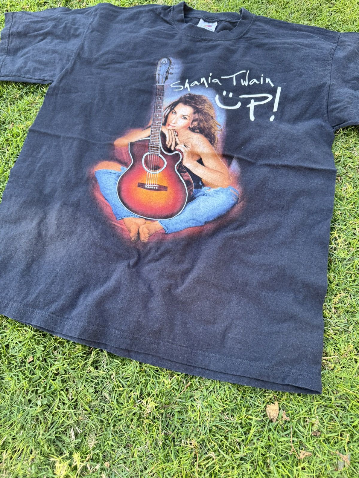 Vintage Vintage Shania Twain 2003 UP Double Sided Tour Band T-Shirt Size US L / EU 52-54 / 3 - 4 Thumbnail