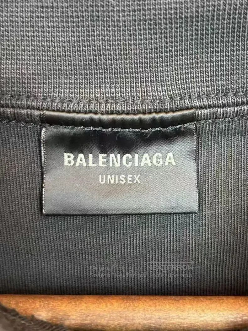 Balenciaga Balenciaga Distressed Logo Short-Sleeve Size US S / EU 44-46 / 1 - 6 Thumbnail