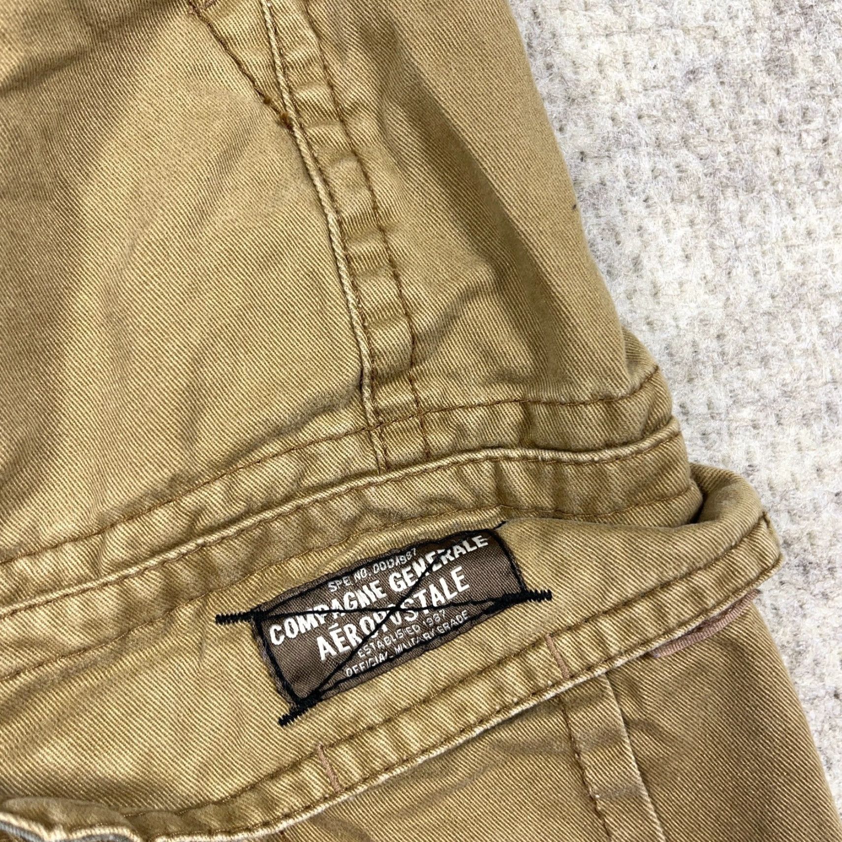 Vintage VINTAGE Aéropostale Cargo Shorts Men 34 Tan Brown Khaki Cargo Pocket 2000s Size US 34 / EU 50 - 5 Thumbnail