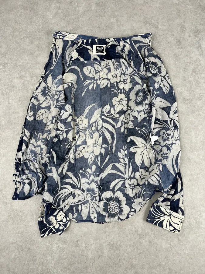 Dolce & Gabbana 2000s Dolce & Gabbana Navy Floral Exotic Shirt Size US S / EU 44-46 / 1 - 8 Thumbnail