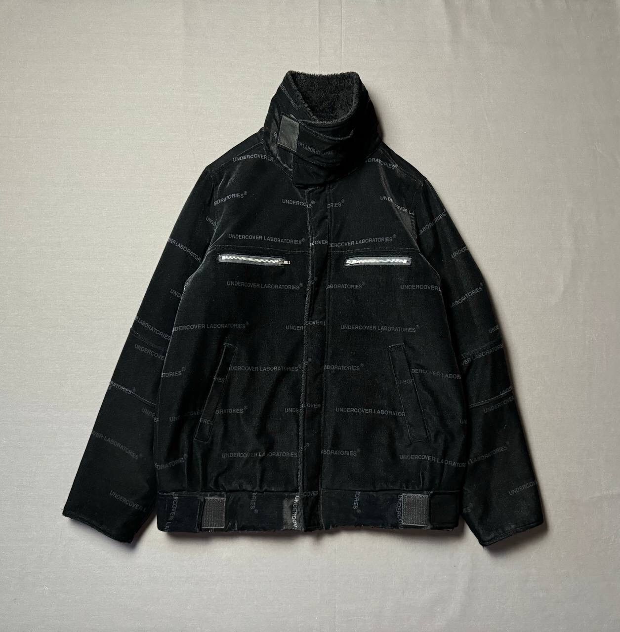 Jun Takahashi × Undercover Undercover AW02 Velour Coat Size US L / EU 52-54 / 3 - 1 Thumbnail