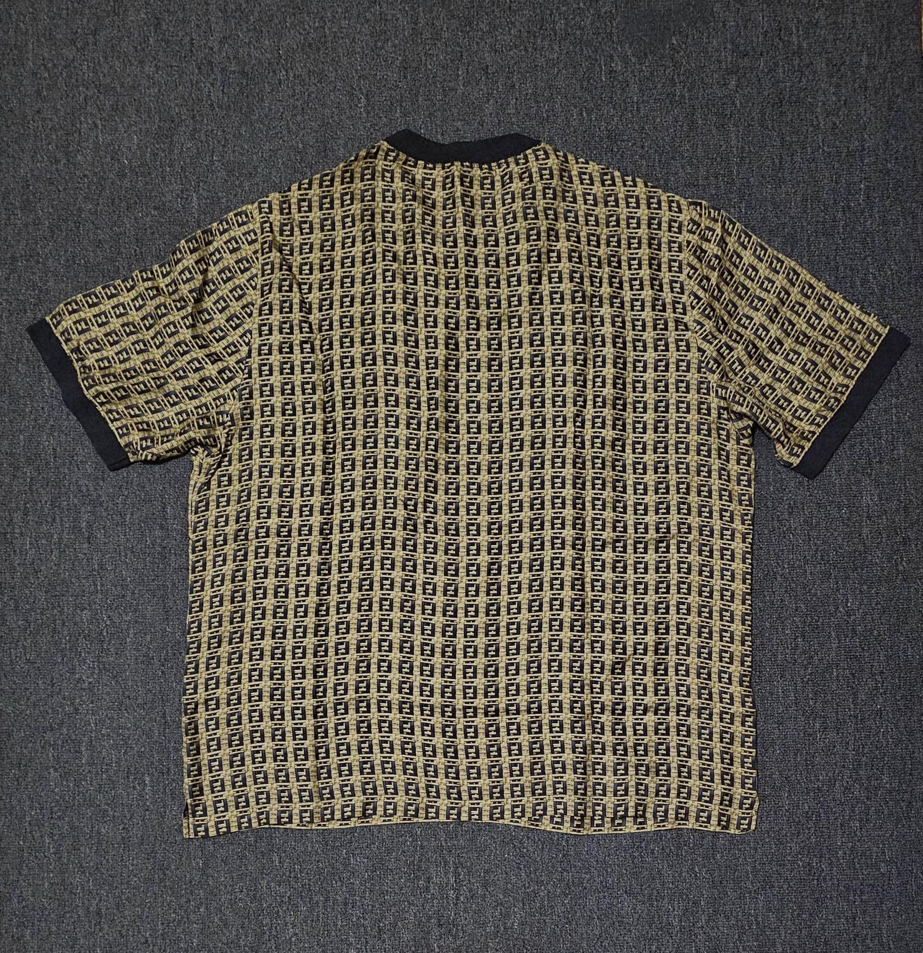 Fendi Fendi gold silk T-shirt Size US L / EU 52-54 / 3 - 4 Thumbnail