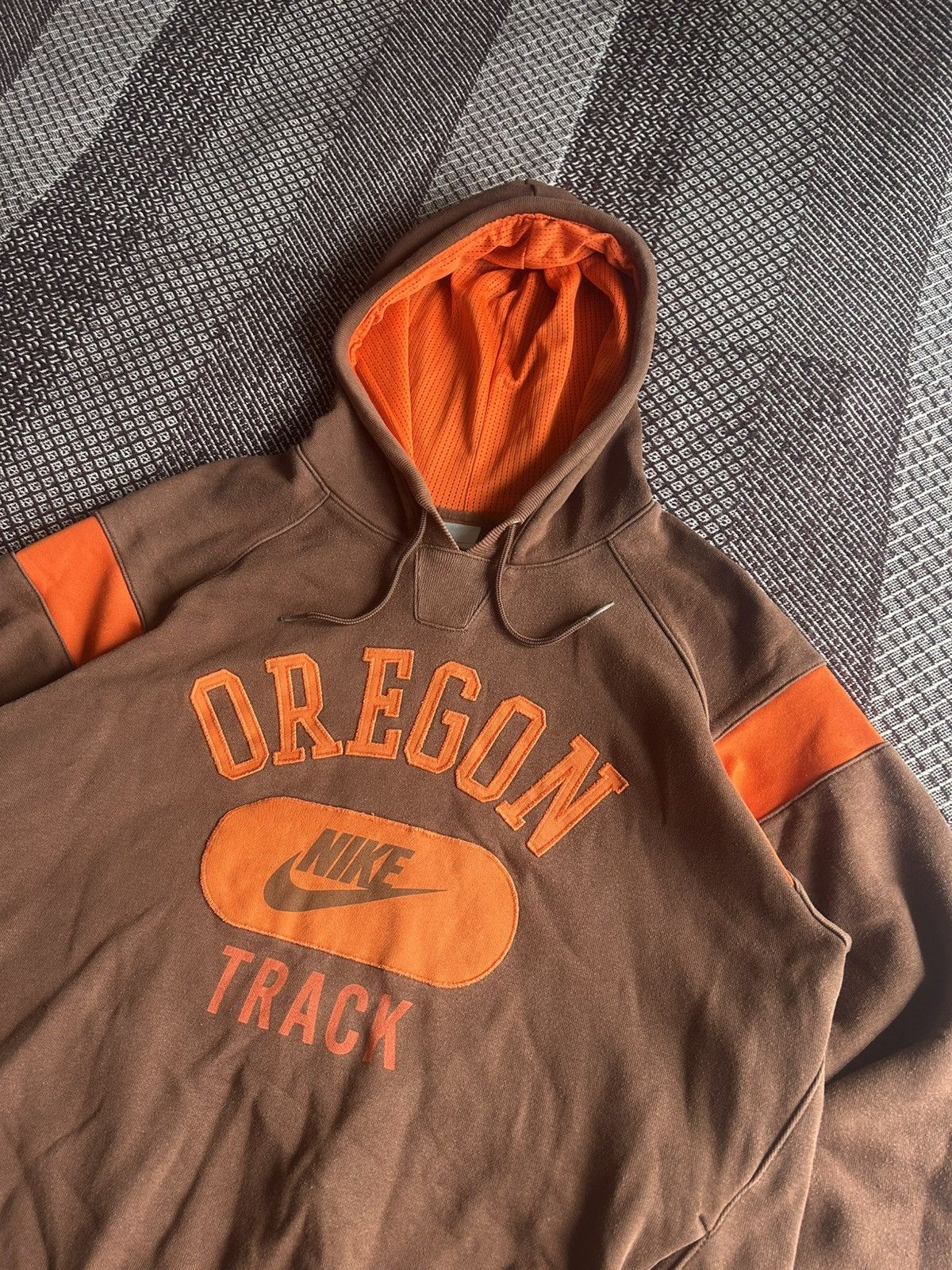 Nike × Vintage Vintage Nike Oregon Big Logo Hoodie Streetwear Style Size M Size US M / EU 48-50 / 2 - 4 Thumbnail