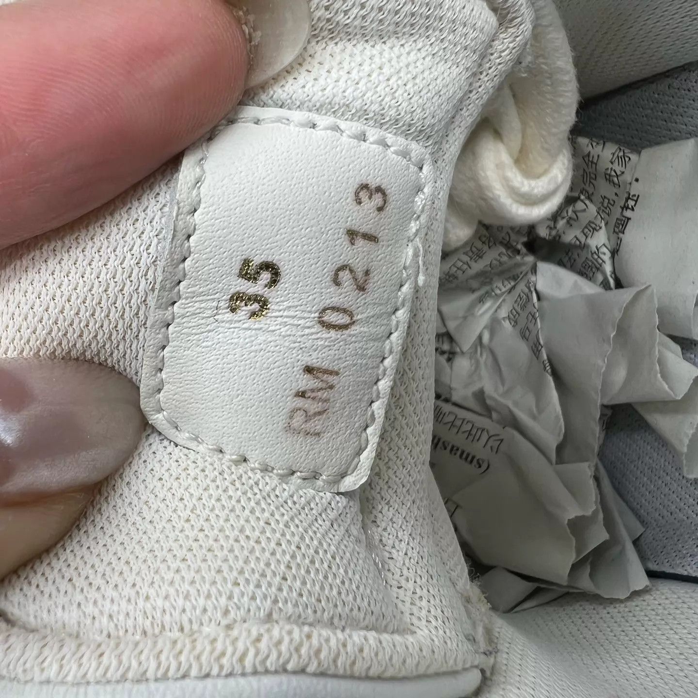 Celine Celine White Low-Top Sneakers Women's 35 Like New With Box Size US 4.5 / IT 34.5 - 8 Thumbnail