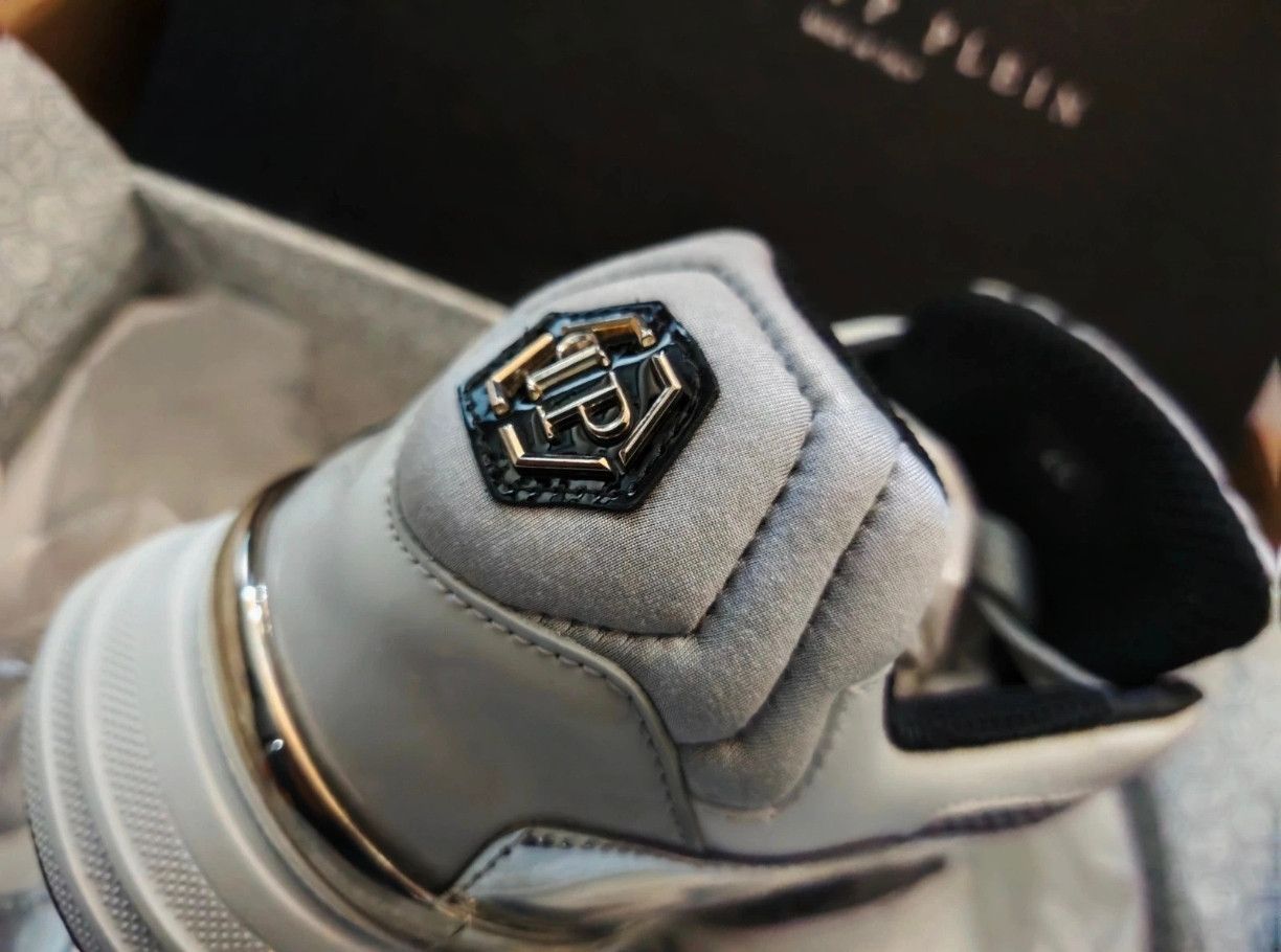 Philipp Plein Brand new Philipp Plein low-top sneakers, never worn. Size US 12 / EU 45 - 4 Thumbnail