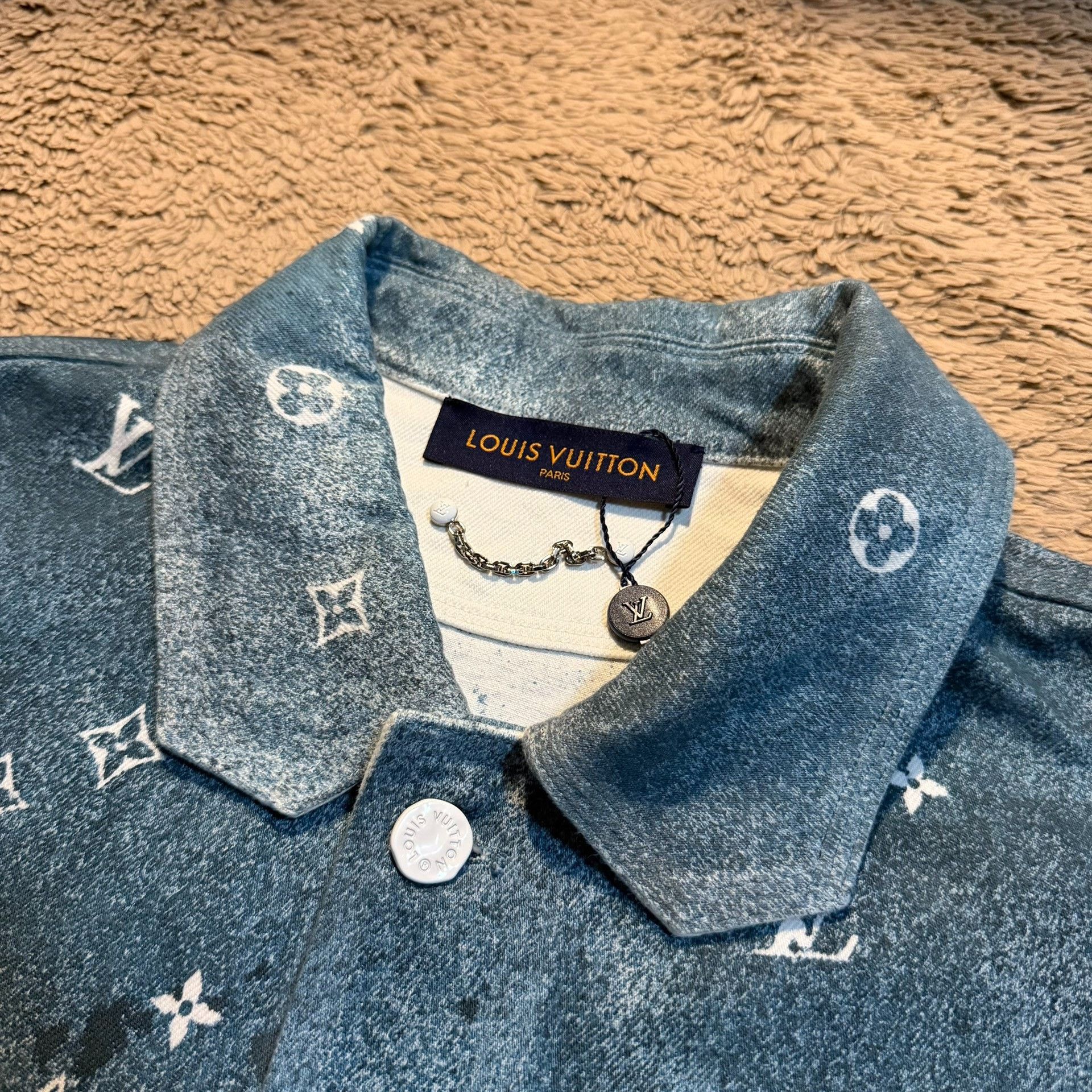 Louis Vuitton Louis Vuitton Monogram Gradient Denim Jacket Size US M / EU 48-50 / 2 - 3 Thumbnail