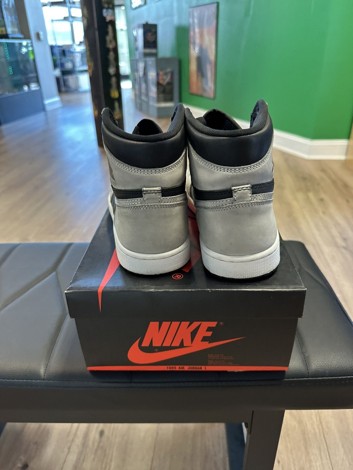 Nike Air Jordan 1 Retro High OG Size US 8.5 / EU 41-42 - 4 Thumbnail