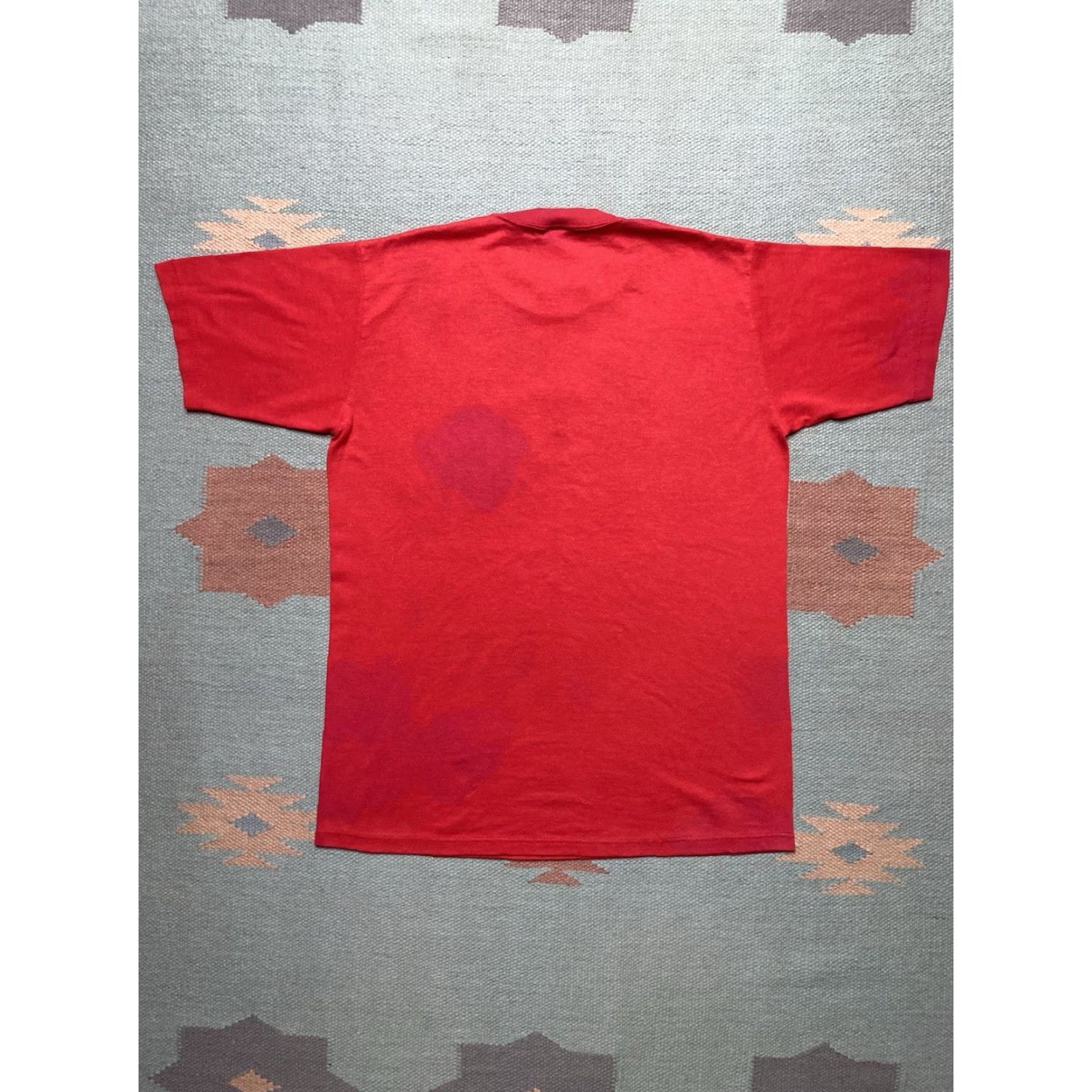 Jerzees VINTAGE 80s Jerzees T-Shirt Hug Therapist Bear Animals Red M Medium Men Shirt Size US M / EU 48-50 / 2 - 7 Thumbnail