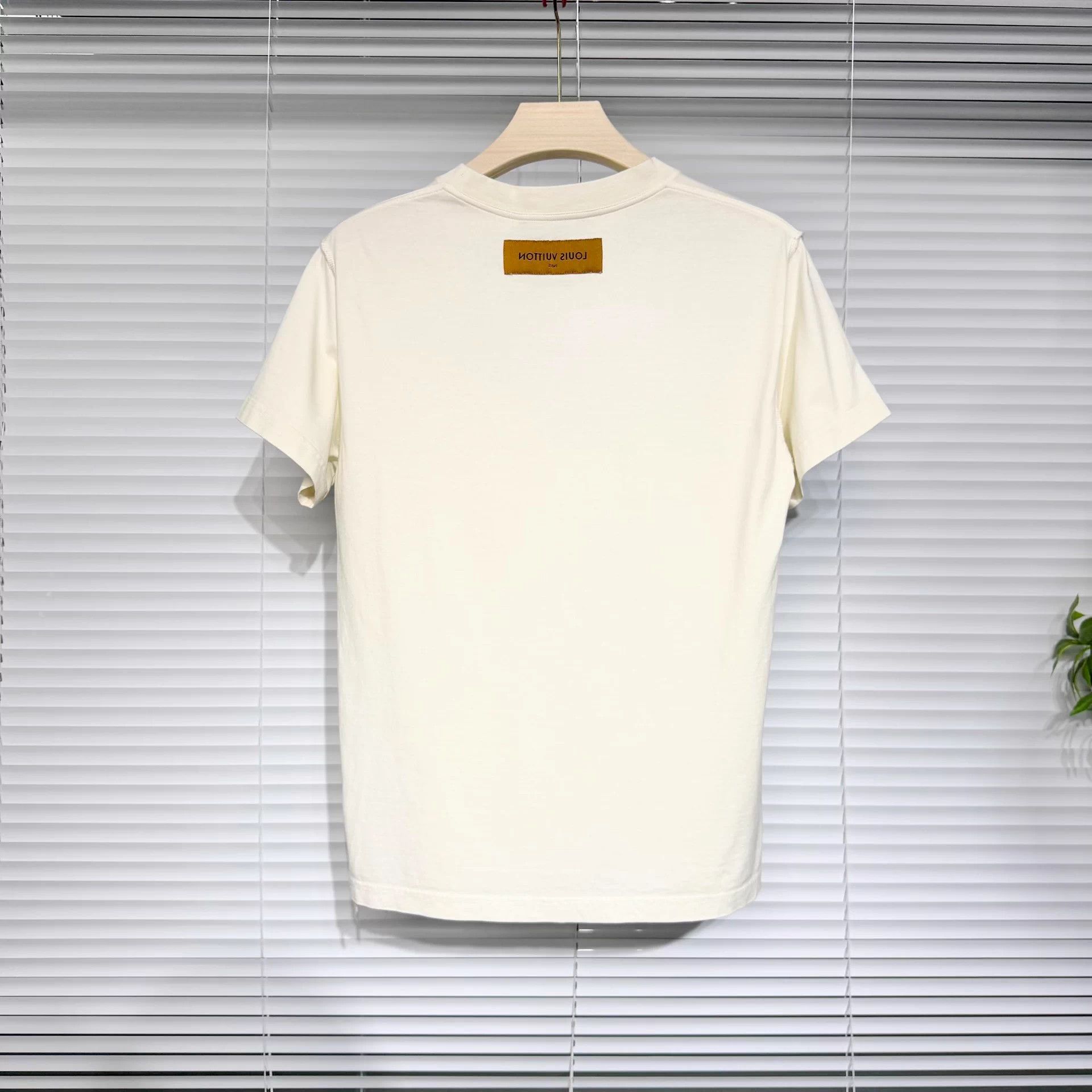 Louis Vuitton LV White Crayon Graffiti Monogram S/S Tee S Size US S / EU 44-46 / 1 - 2 Thumbnail