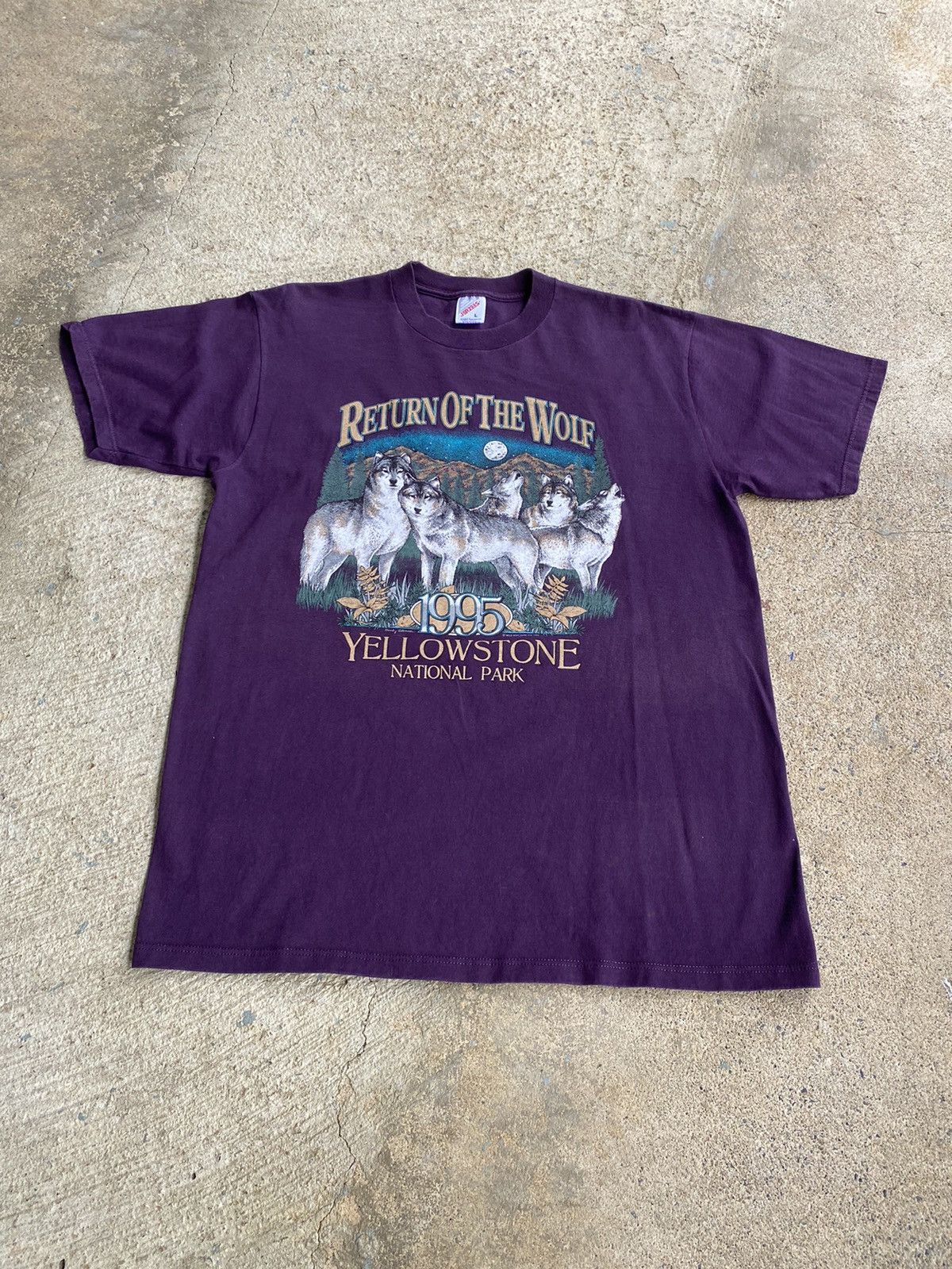 Japanese Brand × Vintage Vintage 90’s Wolf Yellowstone Purple Shirt Size US L / EU 52-54 / 3 - 1 Thumbnail