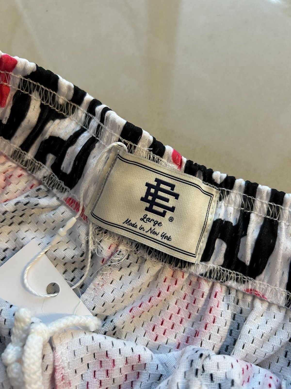 Eric Emanuel Eric Emanuel x Keith Haring Art Basel Exclusive Size US 32 / EU 48 - 2 Thumbnail