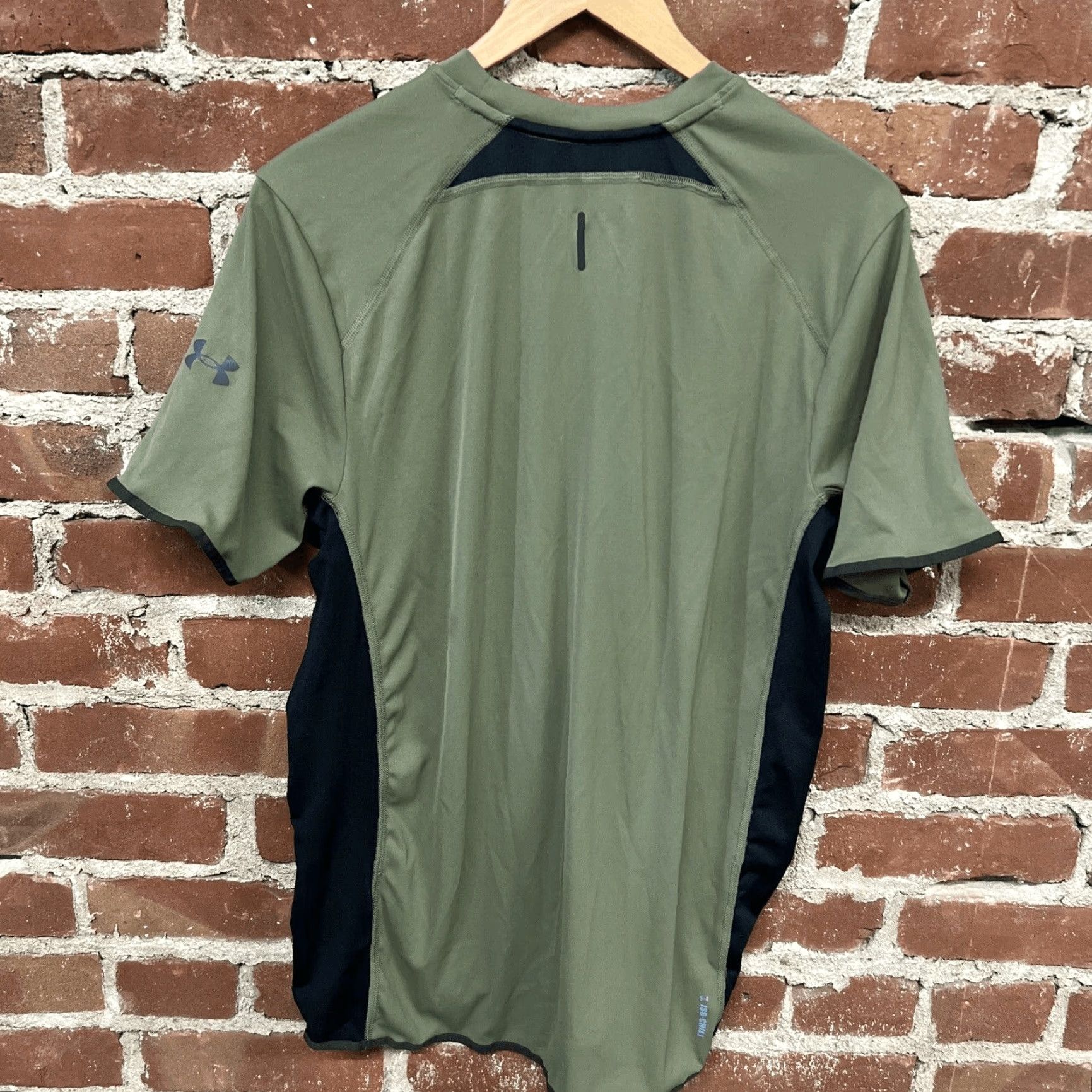 Under Armour Under Armour T-Shirt Mens Medium Iso-Chill Trek Shirt Green Size US M / EU 48-50 / 2 - 3 Thumbnail