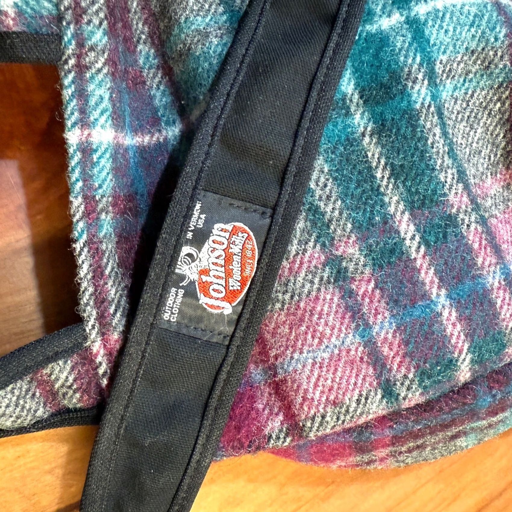 Johnson Woolen Mills Johnson Woolen Mills Tote Bag Medium Tartan Plaid CottonWool Snap Purple Wool Size ONE SIZE - 6 Thumbnail