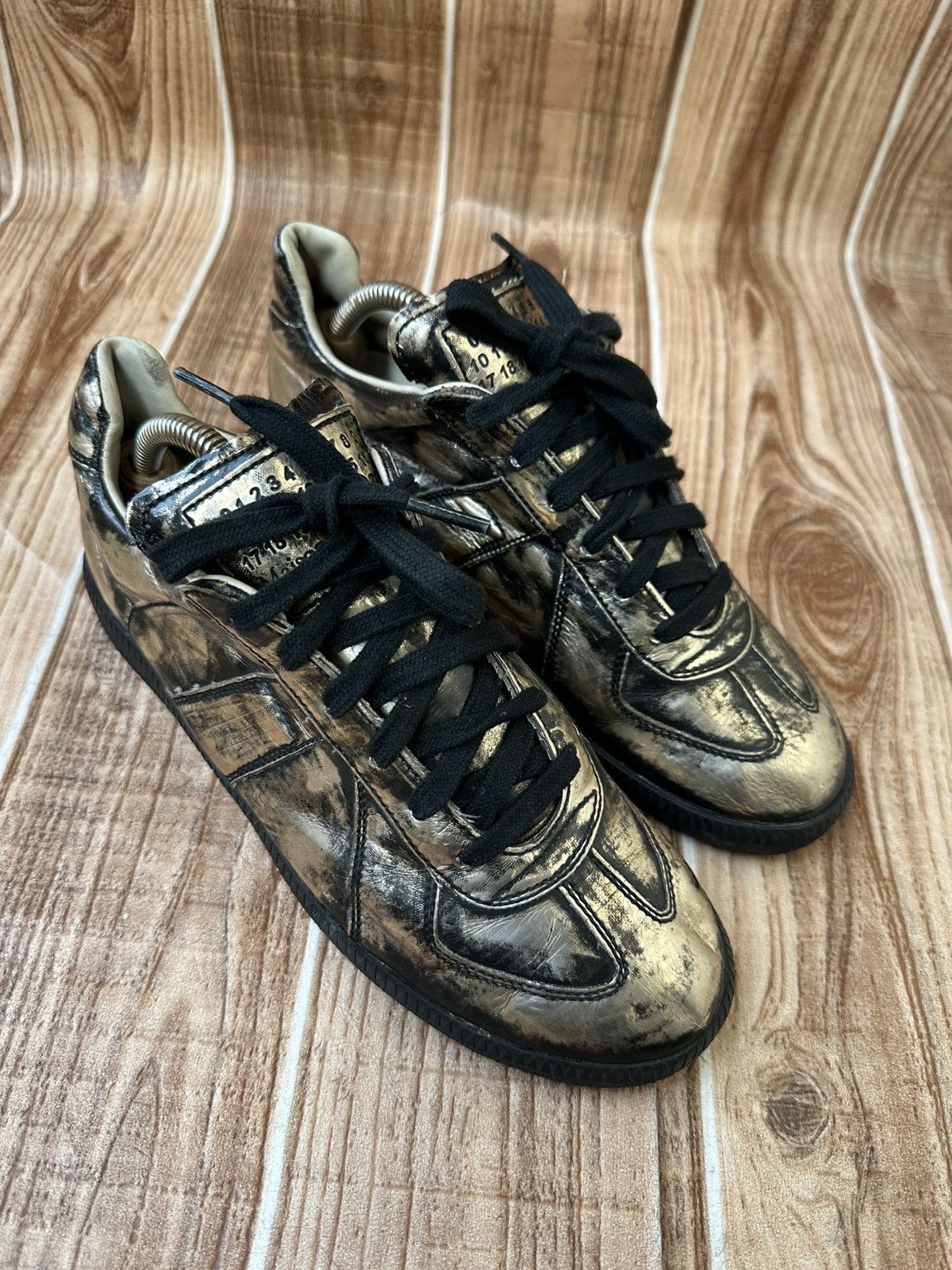 Maison Margiela Maison Margiela Black/Silver Metallic Leather Lowtop Sneaks Size US 7 / IT 37 - 2 Thumbnail