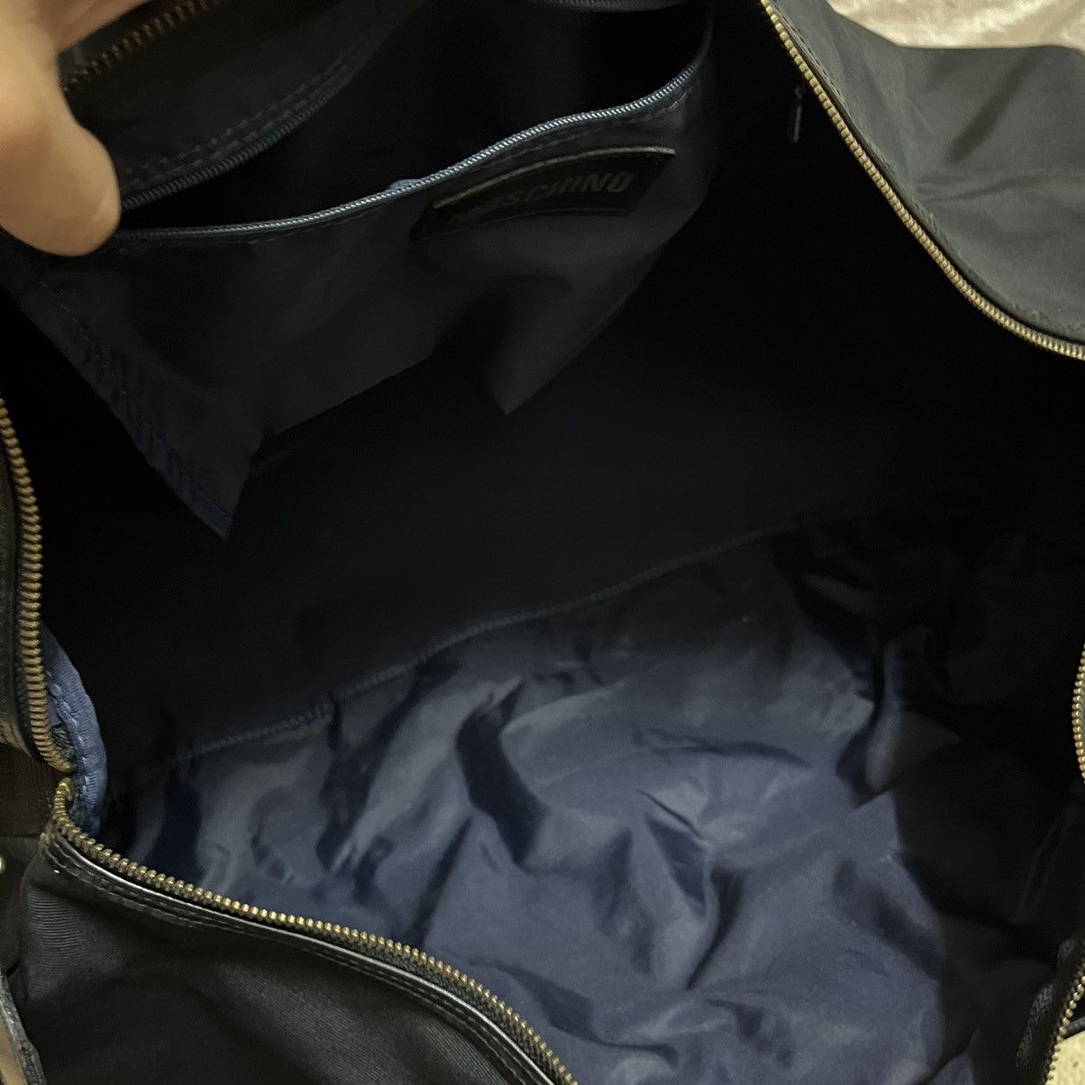 Japanese Brand × Moschino × Vintage Authentic Moschino Nylon Large Travel Bag Size ONE SIZE - 6 Thumbnail