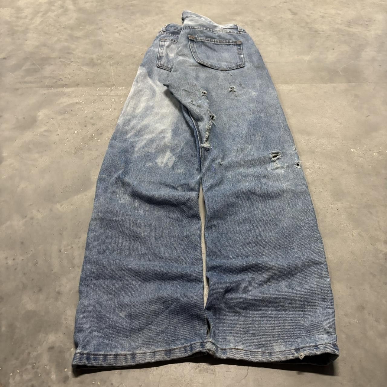 Japanese Brand × Vintage Crazy Vintage Y2K/2000s Grunge Medium Wash Distressed Essential Denim Jeans! Size US 31 - 4 Thumbnail
