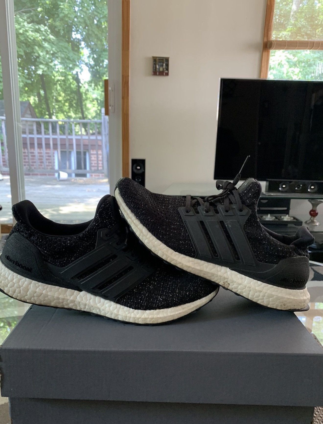 Adidas Adidas Ultraboost 4.0 Size US 9.5 / EU 42-43 - 2 Thumbnail