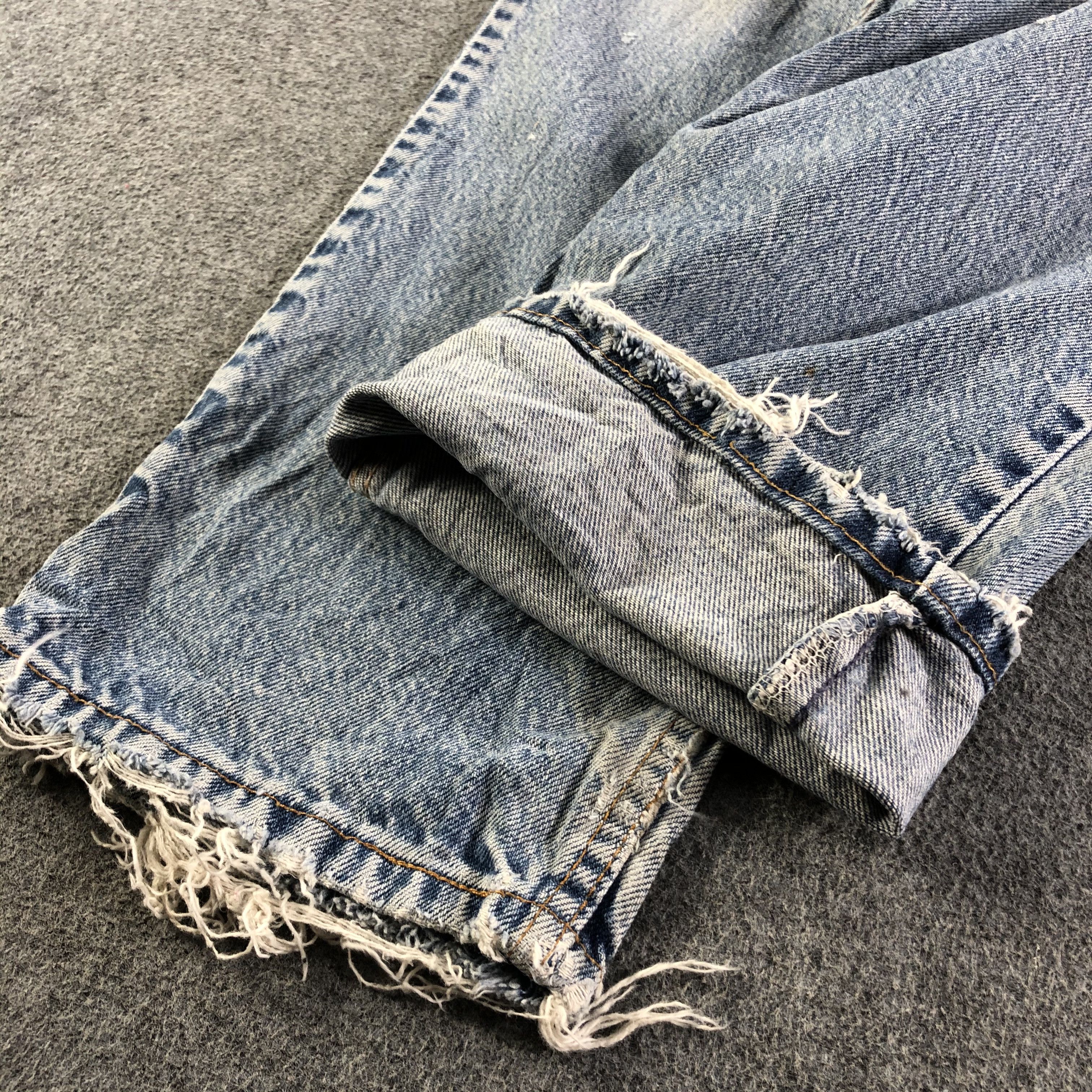 Levi's Vintage Blue Wash Levis 550 Jeans-J3022 Size US 35 - 7 Thumbnail