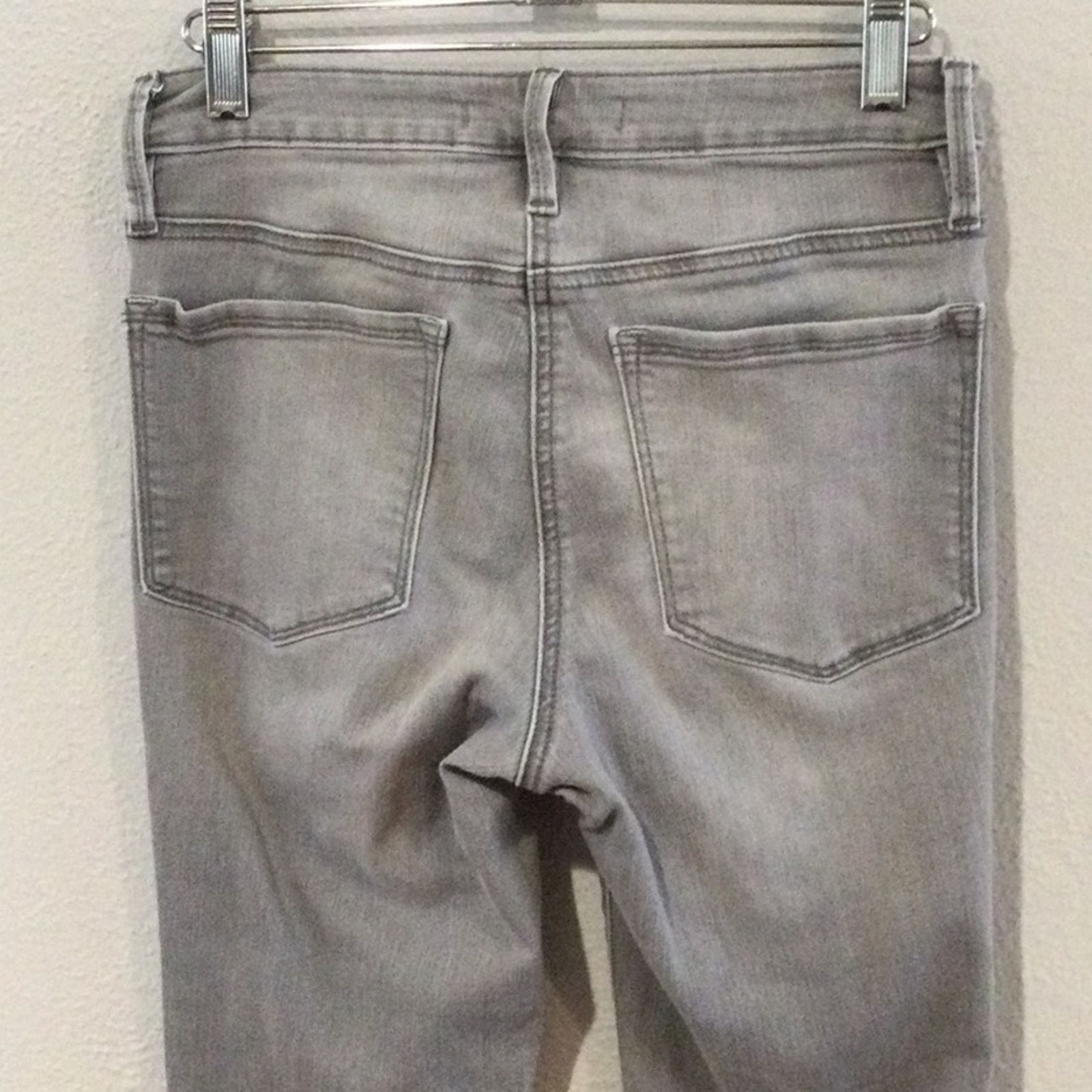 Athleta Athleta Faded Gray Mid Rise 5 Pocket Button/Zip Jegging 4 Size 27" / US 4 / IT 40 - 5 Thumbnail