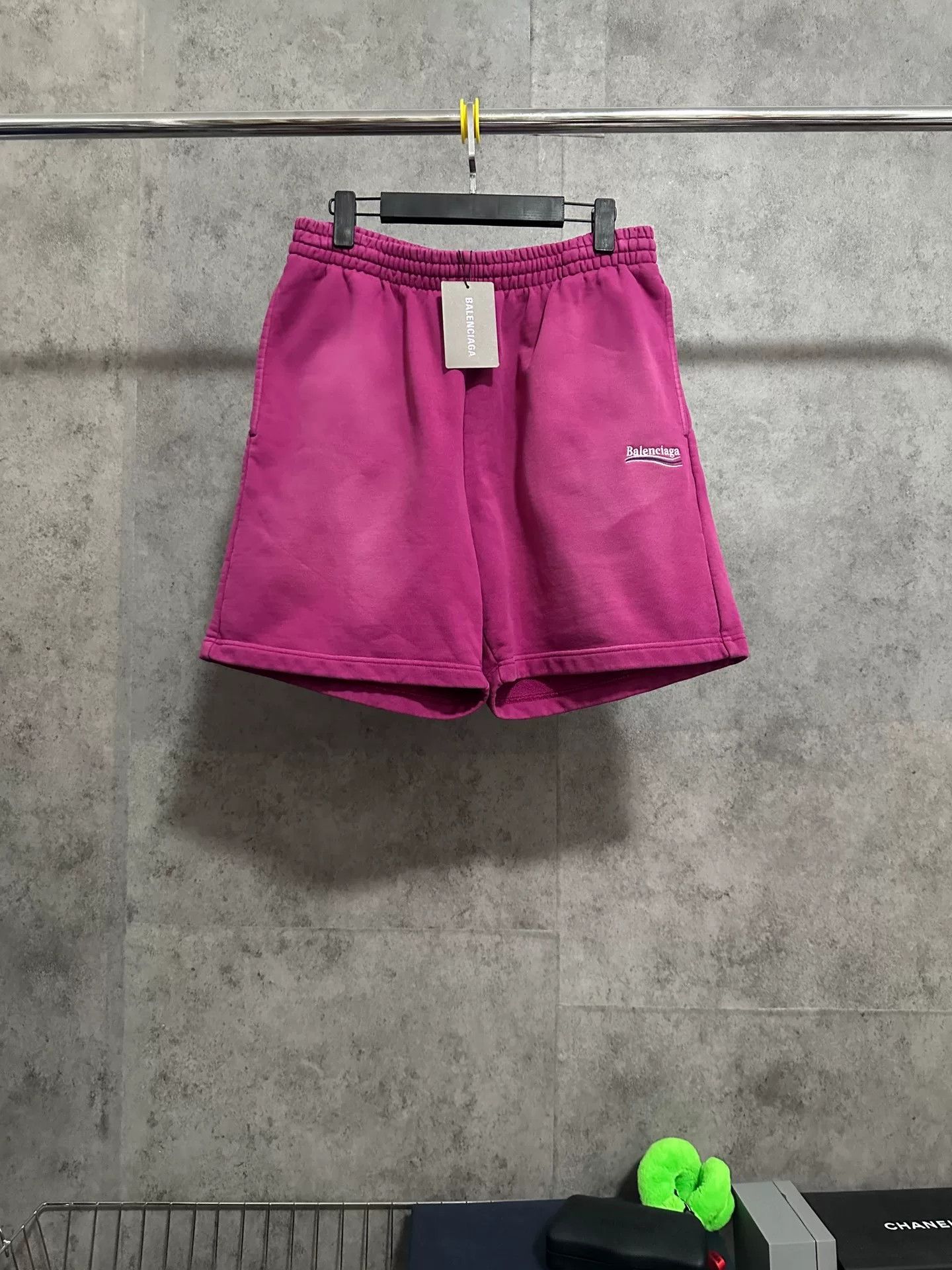 Balenciaga balenciaga embroidered pink shorts Size US 26 / EU 42 - 1 Thumbnail