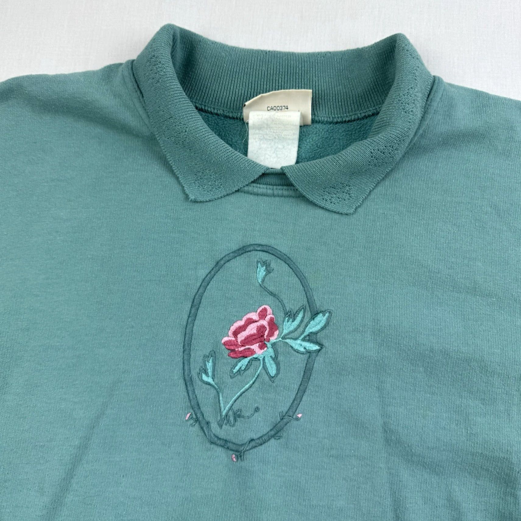 Northern Reflections VINTAGE Northern Reflections Sweatshirt Womens Large Green Collar Embroidered Rose 90s Shirt Size L / US 10 / IT 46 - 2 Thumbnail