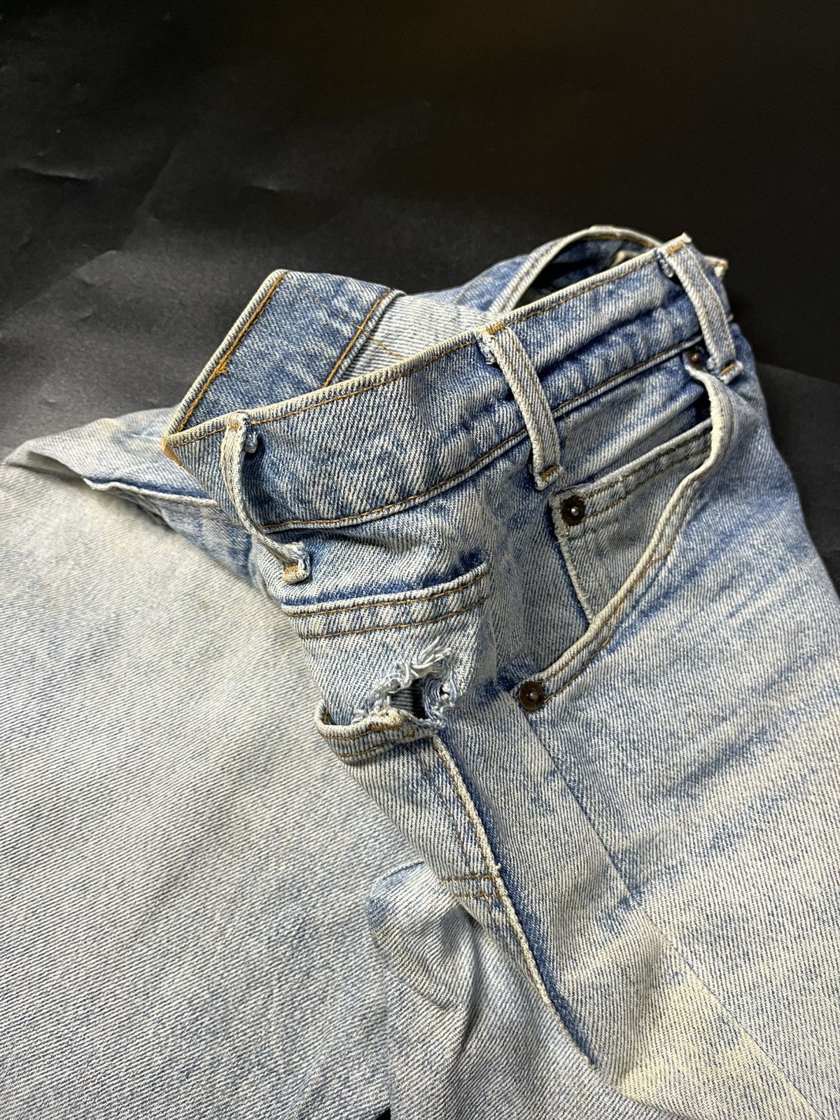 Levi's × Levi's Vintage Clothing 80s Vintage Levis 20517 Orange Tab Distressed Jeans Size US 32 / EU 48 - 10 Thumbnail