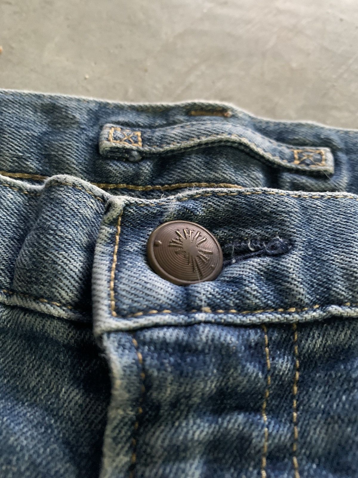 Maison MIHARA YASUHIRO MIHARAYASUHIRO skinny distressed with side goldish line Size US 33 - 4 Thumbnail