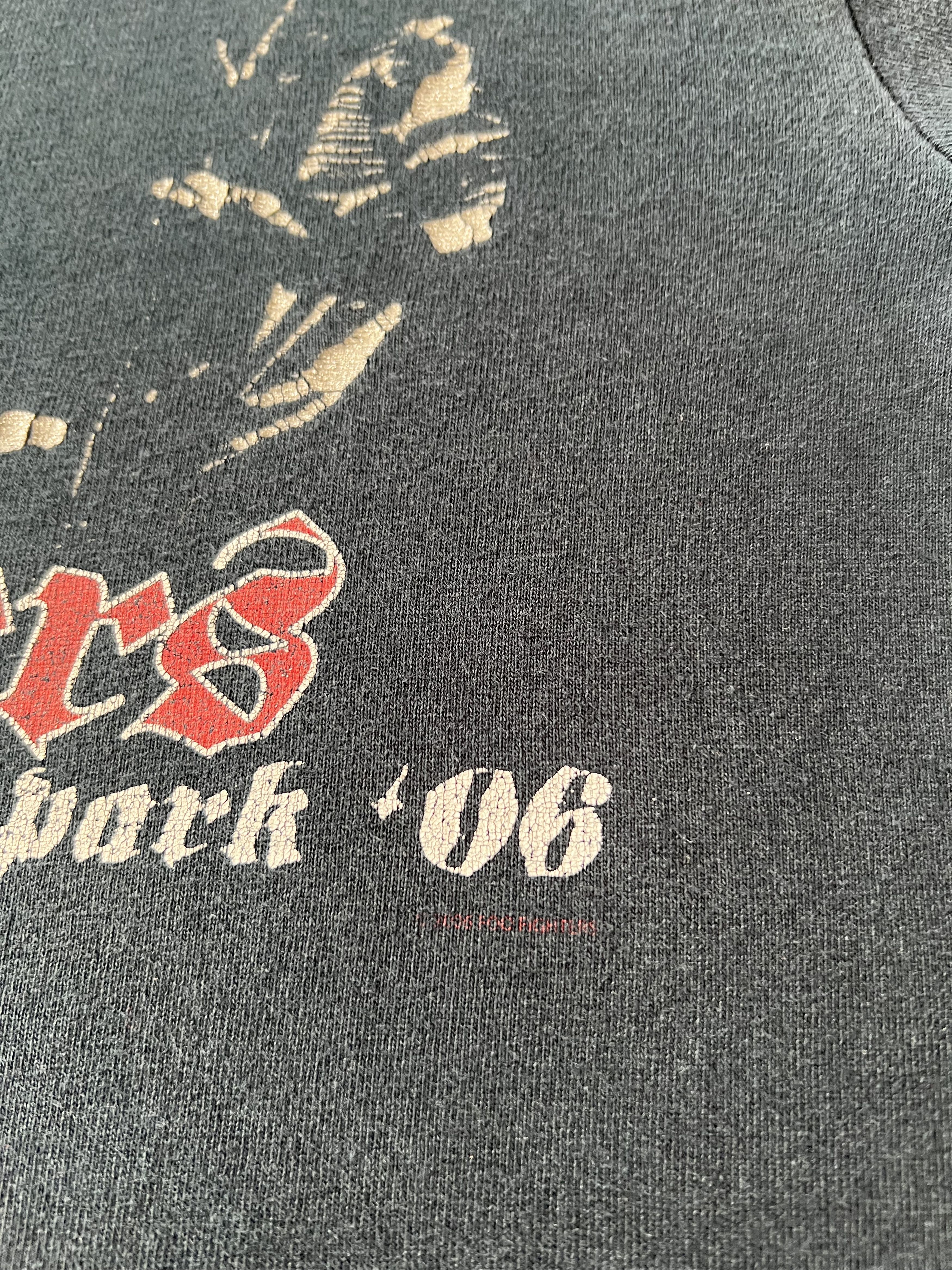 Band Tees Vintage 2006 Foo Fighters Hyde Park Black T-shirt Size US S / EU 44-46 / 1 - 7 Thumbnail