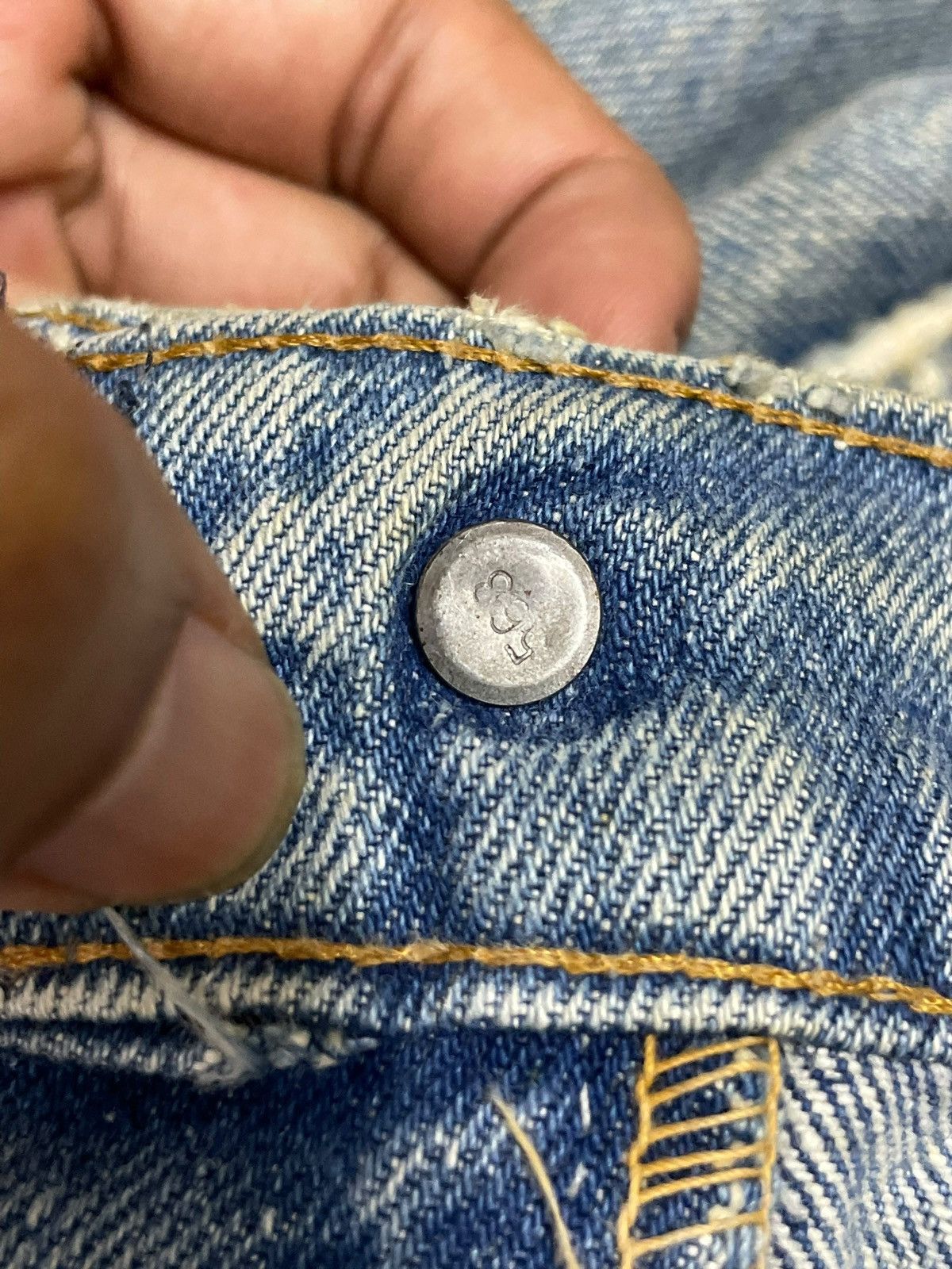 Levi's Vintage Clothing Vintage 80s Levi’s Orange Tab Very Rare Worn-In Look Jeans Size US 28 / EU 44 - 16 Thumbnail