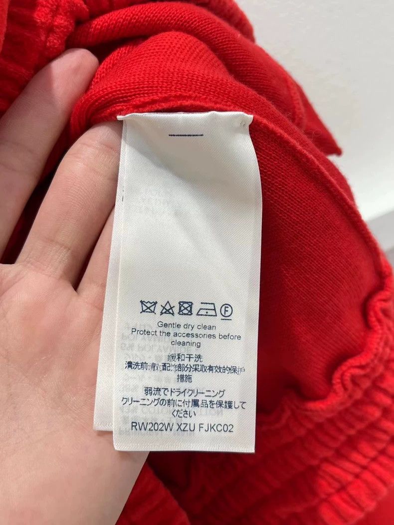 Louis Vuitton Louis Vuitton Red knit jacket 2501-Nextarrow Size US M / EU 48-50 / 2 - 6 Thumbnail