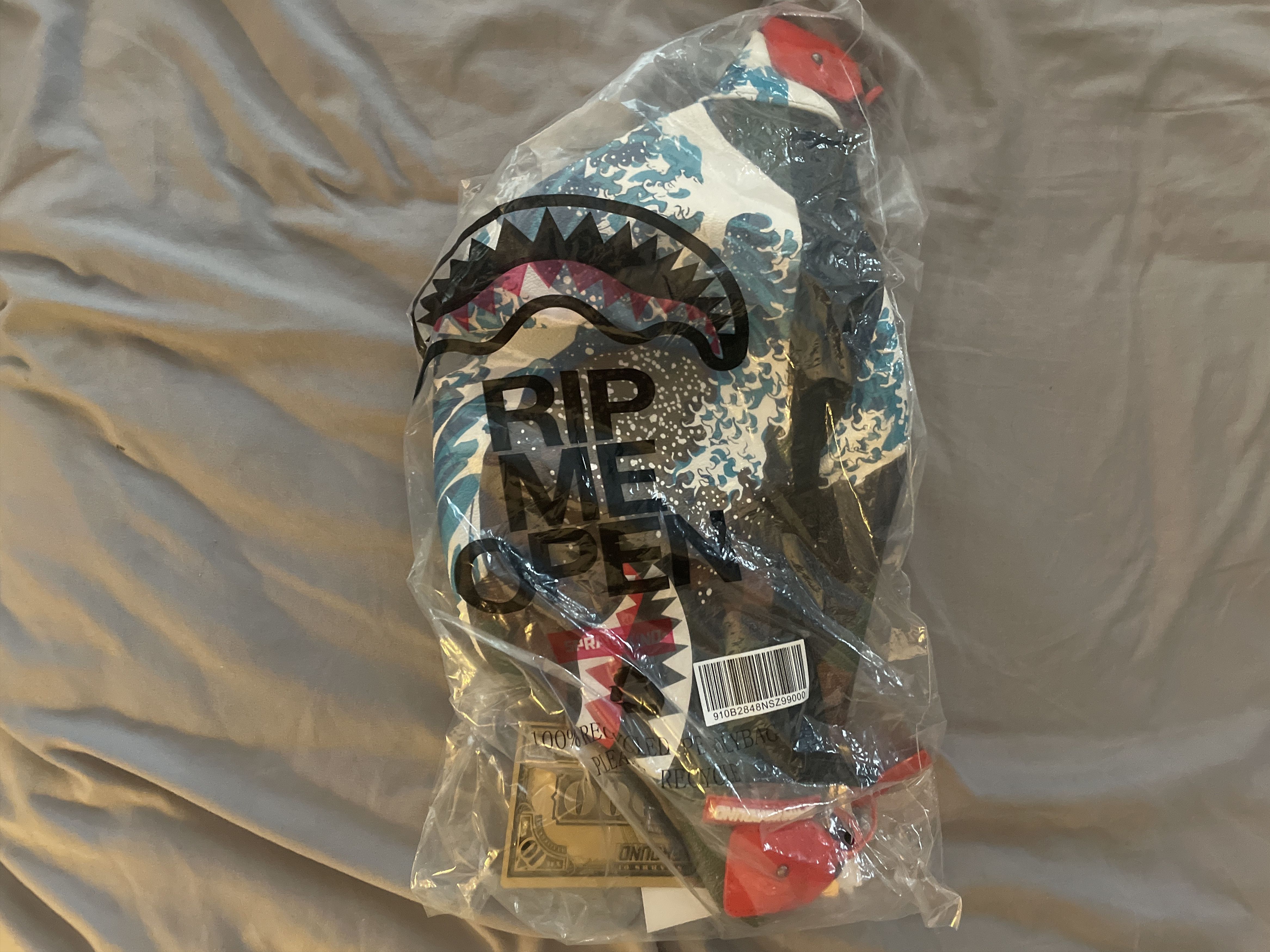 Sprayground Sprayground bag wave shark limited edition Size ONE SIZE - 1 Thumbnail
