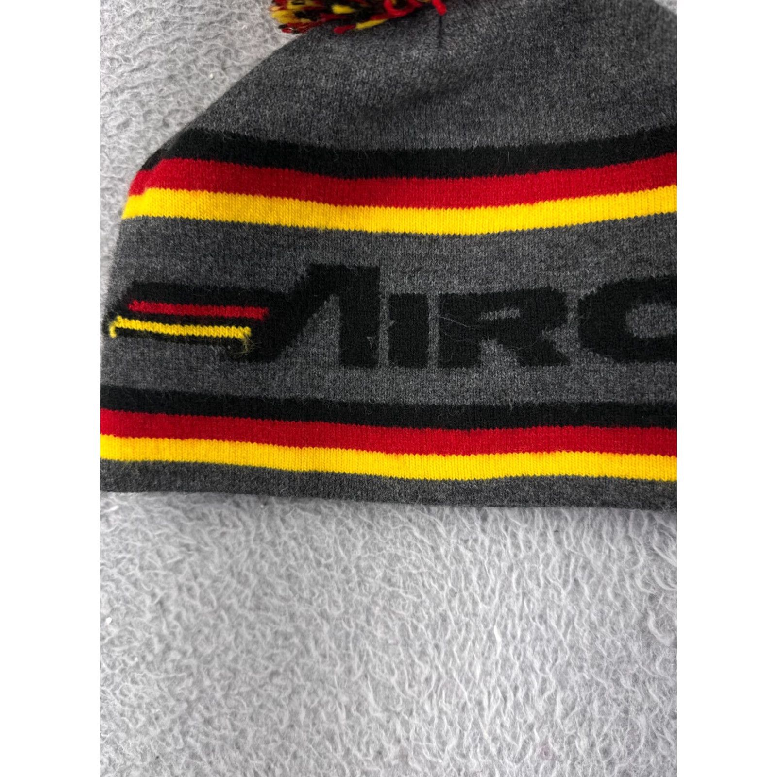 Iro Airo Beanie Toque Adult One Size Gray Knit Acrylic Hat Men Brand Logo Ski Beanie 90s (if applicable) Size ONE SIZE - 2 Thumbnail