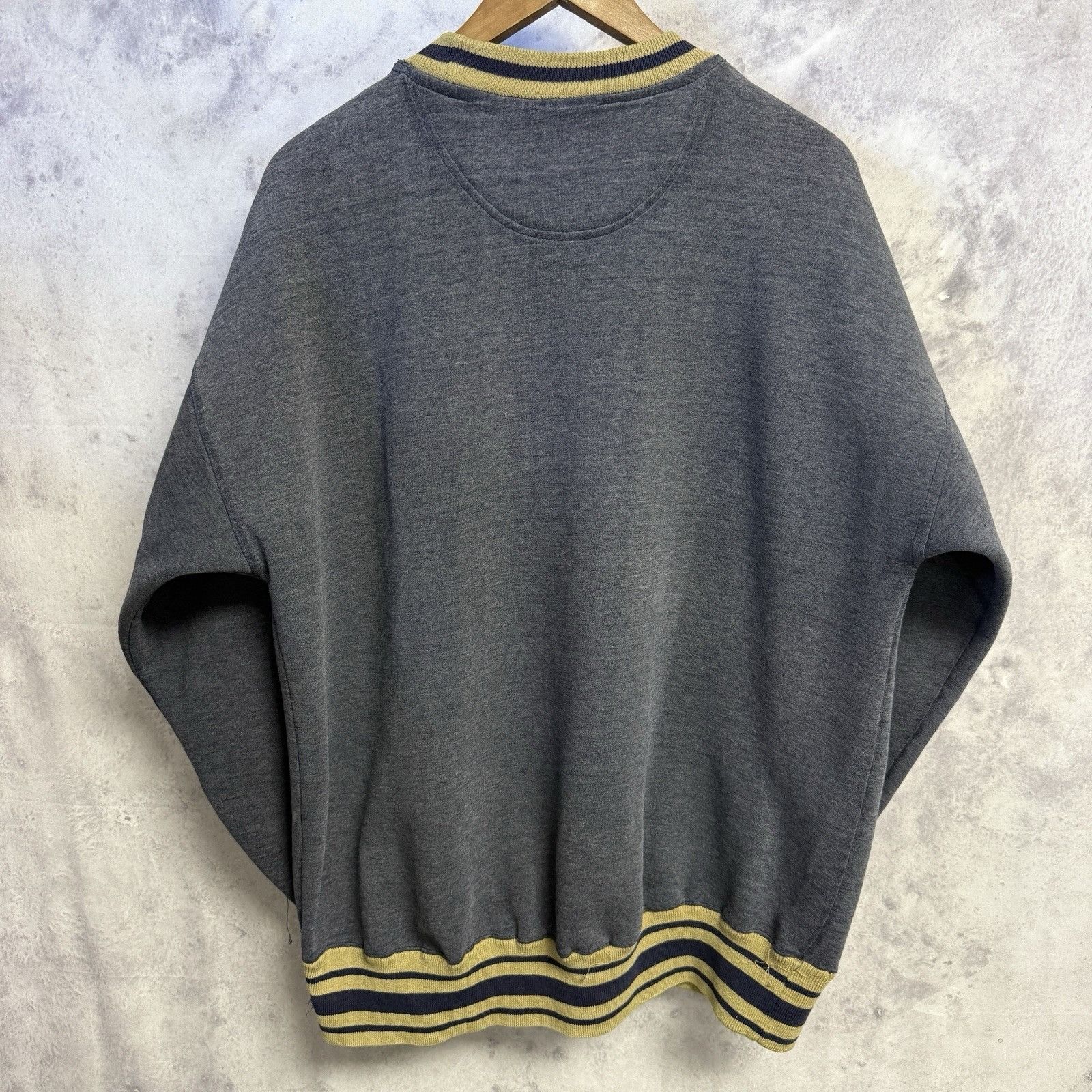 Vintage Vintage Notre Dame Sweatshirt Mens Large 24x27 Fighting Iris Size US L / EU 52-54 / 3 - 3 Thumbnail