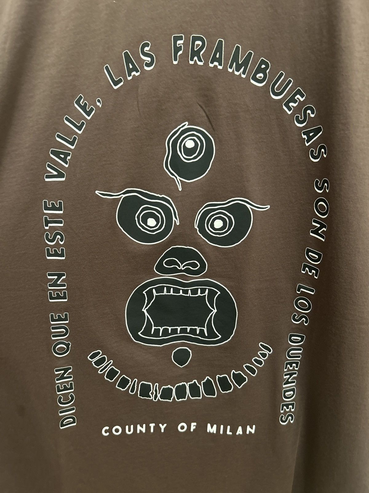 Marcelo Burlon Marcelo Burlon Mask T-Shirt Brown fits Large! Size US M / EU 48-50 / 2 - 2 Thumbnail