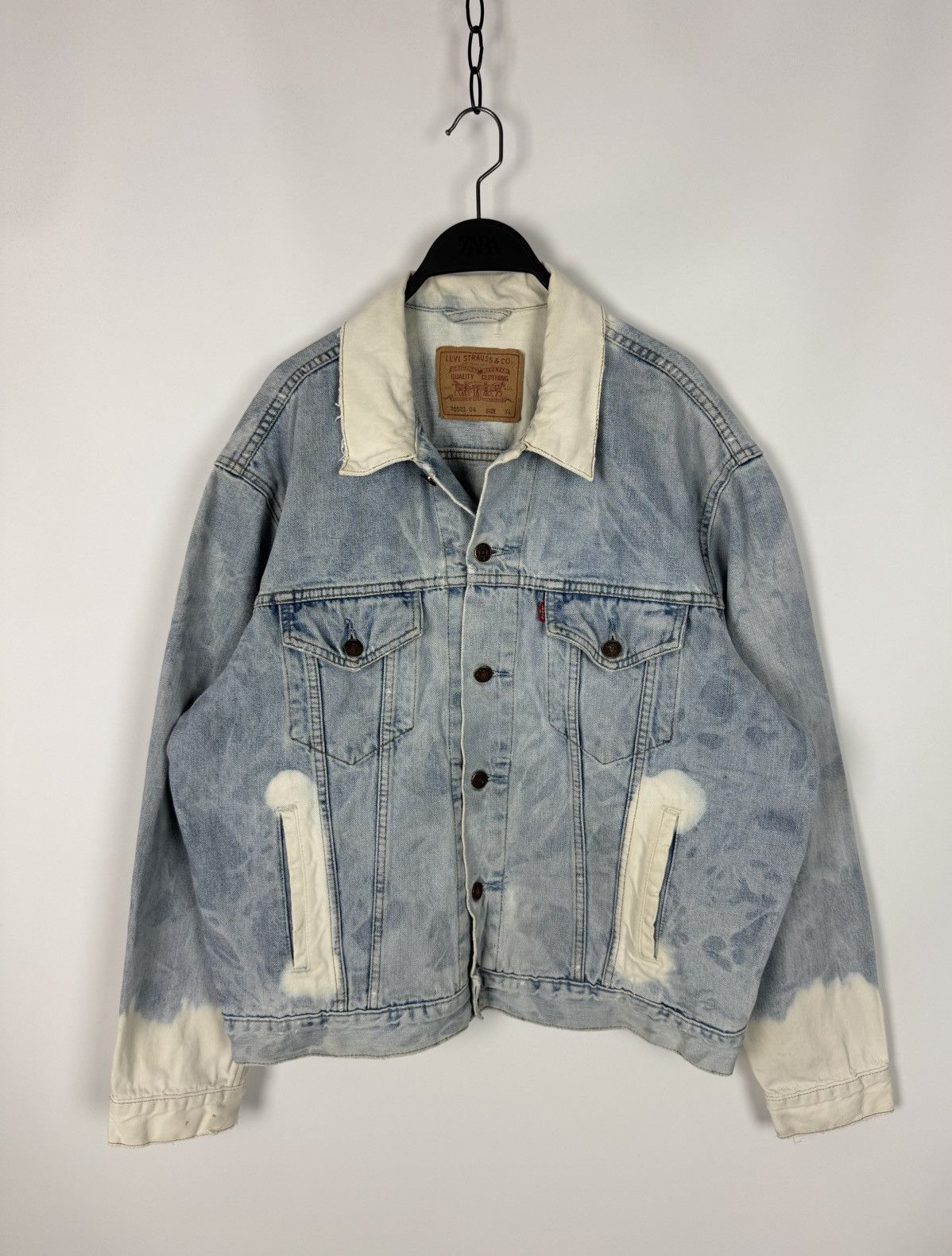 Levi's Vintage Distressed Levi’s Washed Denim Custom Made Jacket Size US XL / EU 56 / 4 - 4 Thumbnail