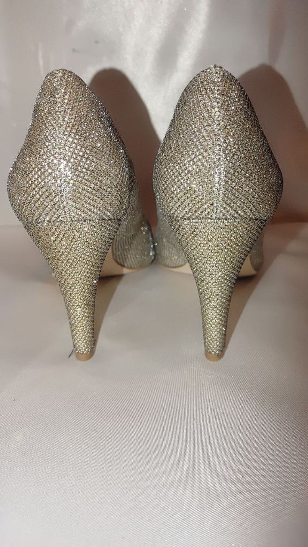 Vince Camuto Vince Camuto Kardi Gold Pumps Size 8.5M Size US 8.5 / IT 38.5 - 8 Thumbnail
