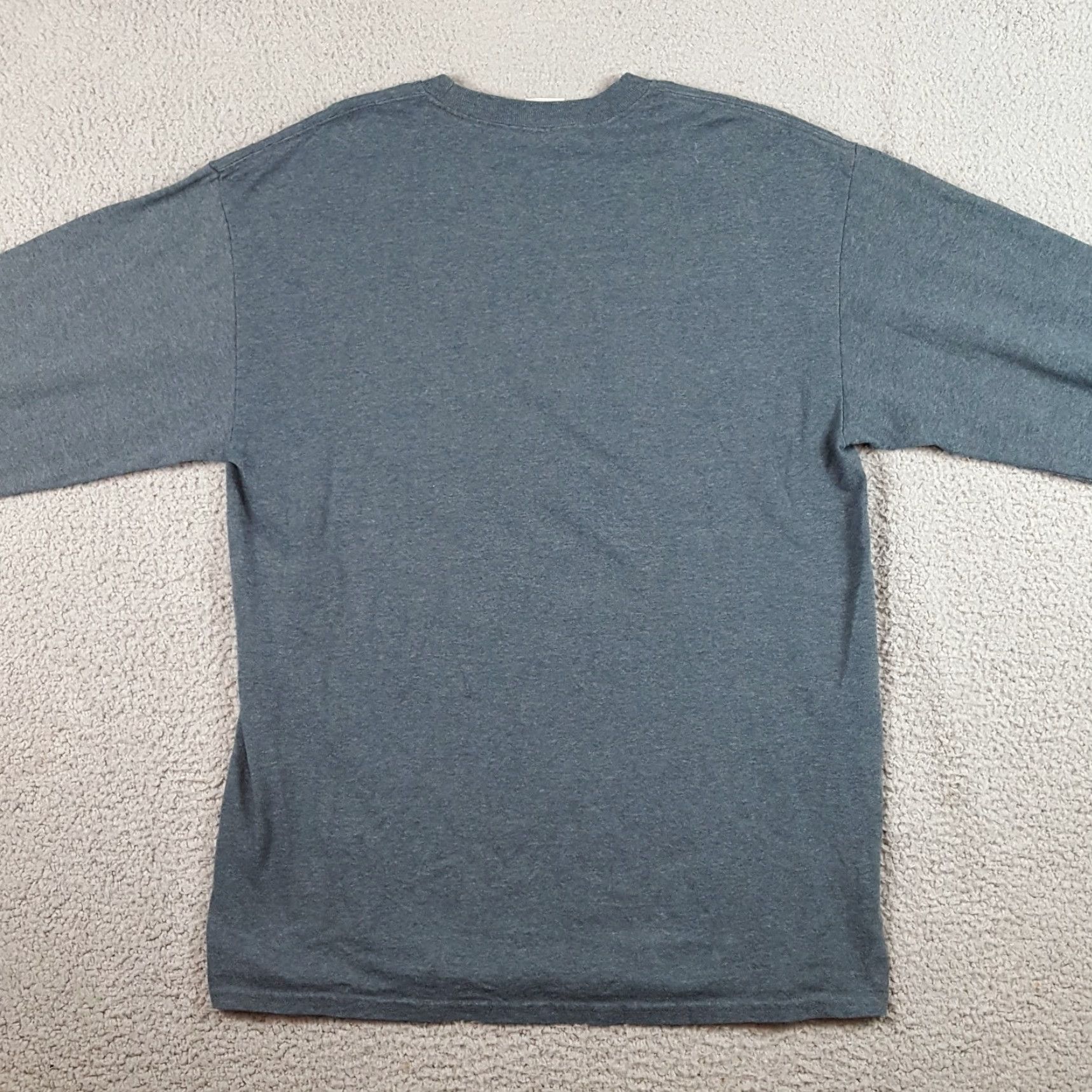 Gildan VINTAGE Tennessee Vols Football Long Sleeve Adult L Gray T-Shirt University Embroidered Logo 90s 00s College Sports Mens Size US L / EU 52-54 / 3 - 4 Thumbnail