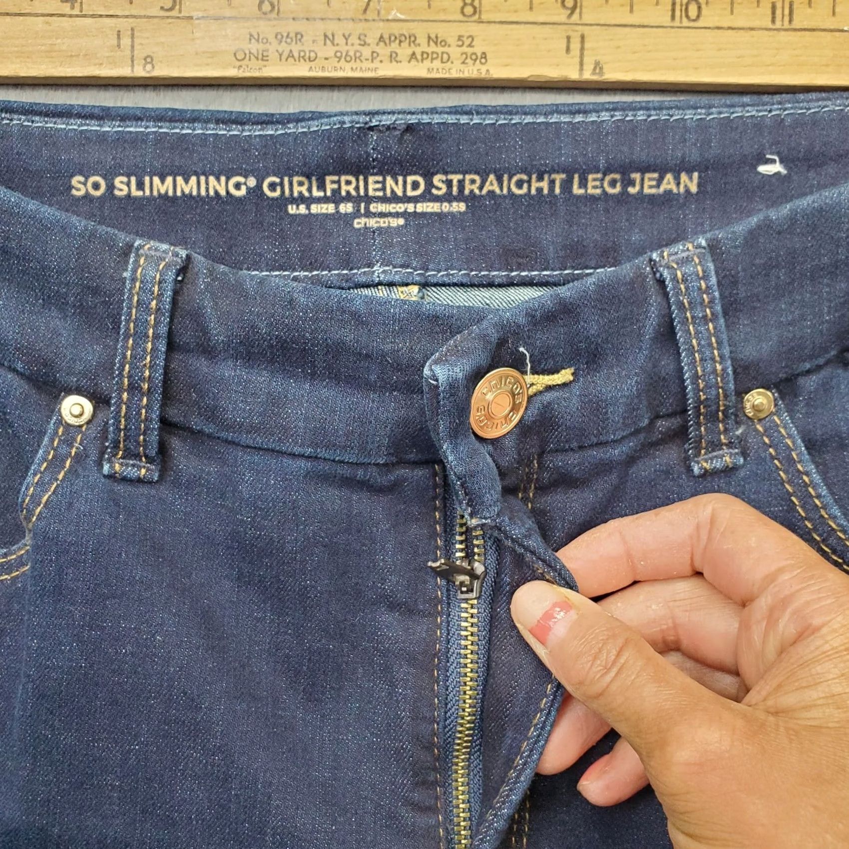 Vintage Chico's Womens 6 Jeans Blue Single Stitch Straight Leg Girlfriend - Size 6 - 5-Pocket Denim Slimming Stretch Regular Fit Size 28" / US 6 / IT 42 - 7 Thumbnail