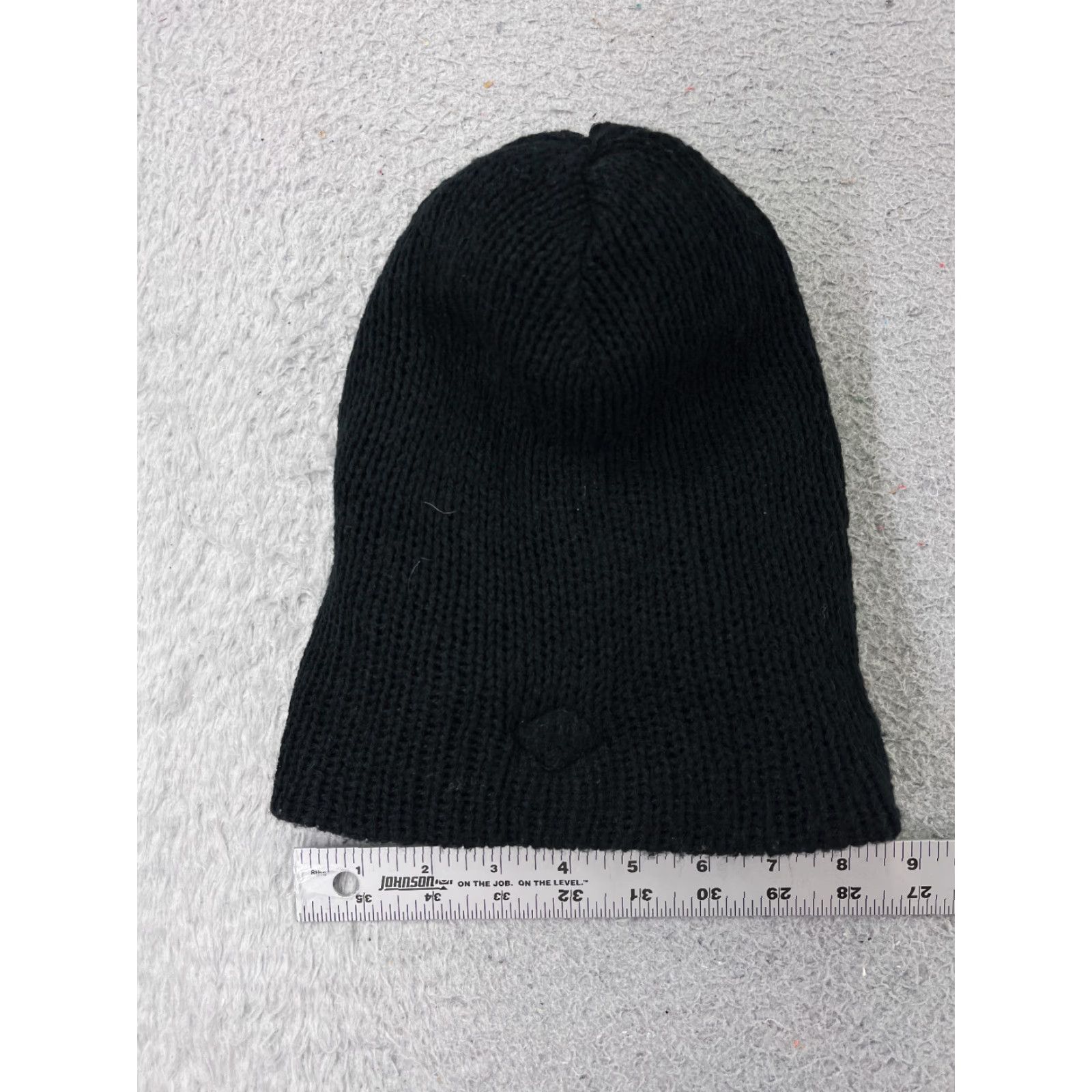 Forever 21 Forever Discrete On Top Beanie Toque Adult One Size Black Knit Acrylic Ski Pom Hat Beanie Mens Womens Unisex Adults Size US M / EU 48-50 / 2 - 5 Thumbnail