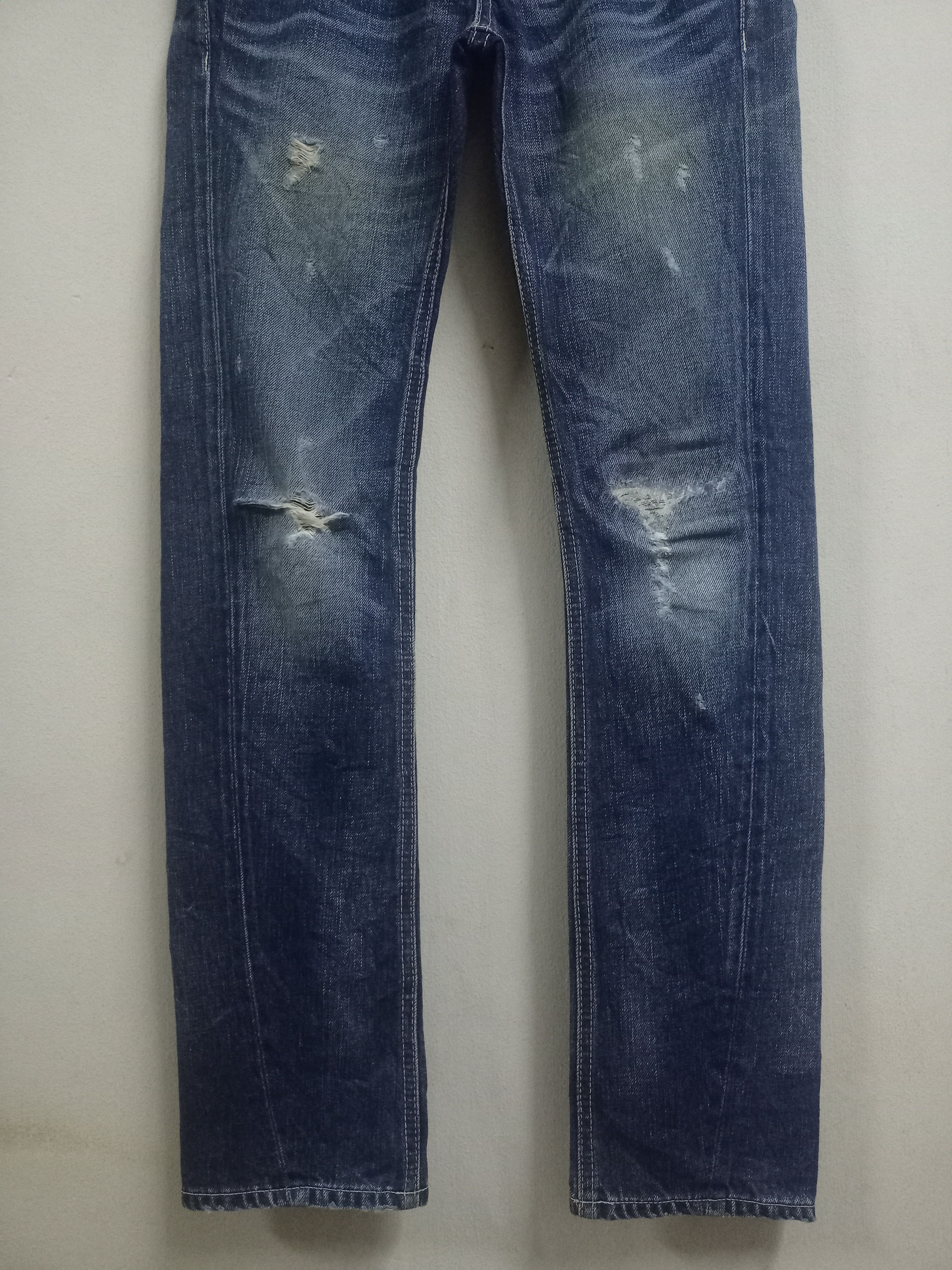 Japanese Brand Vintage Back Number Blue Wash Distressed Curve Leg Jeans Size 28" / US 6 / IT 42 - 5 Thumbnail
