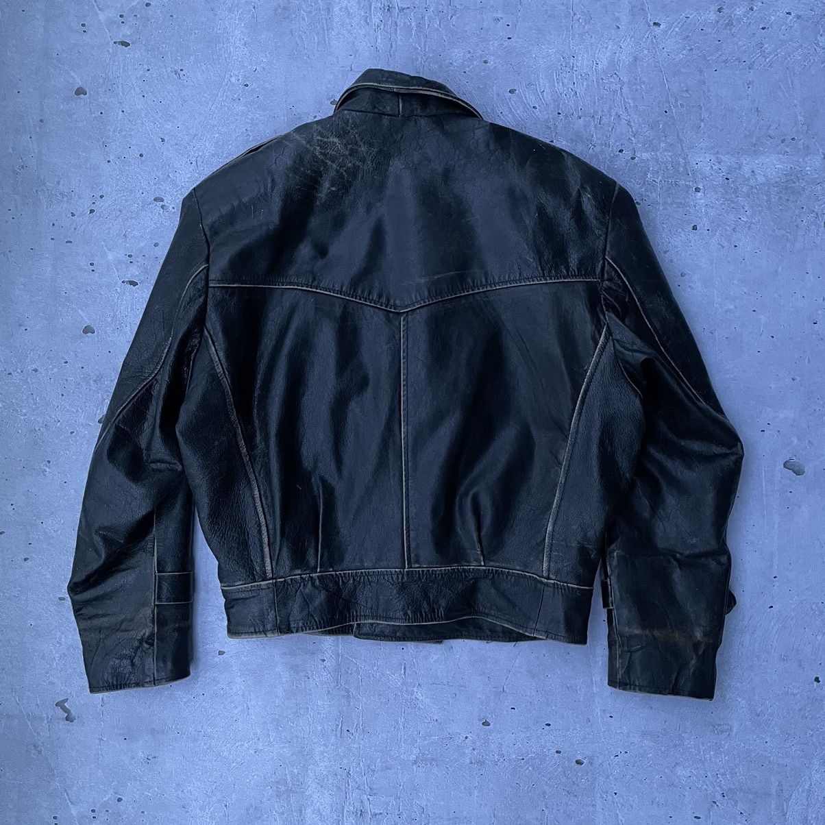 Vintage 🔥very rare🔥80s j-31 vintage leather jacket with iron buttons Size US L / EU 52-54 / 3 - 9 Thumbnail