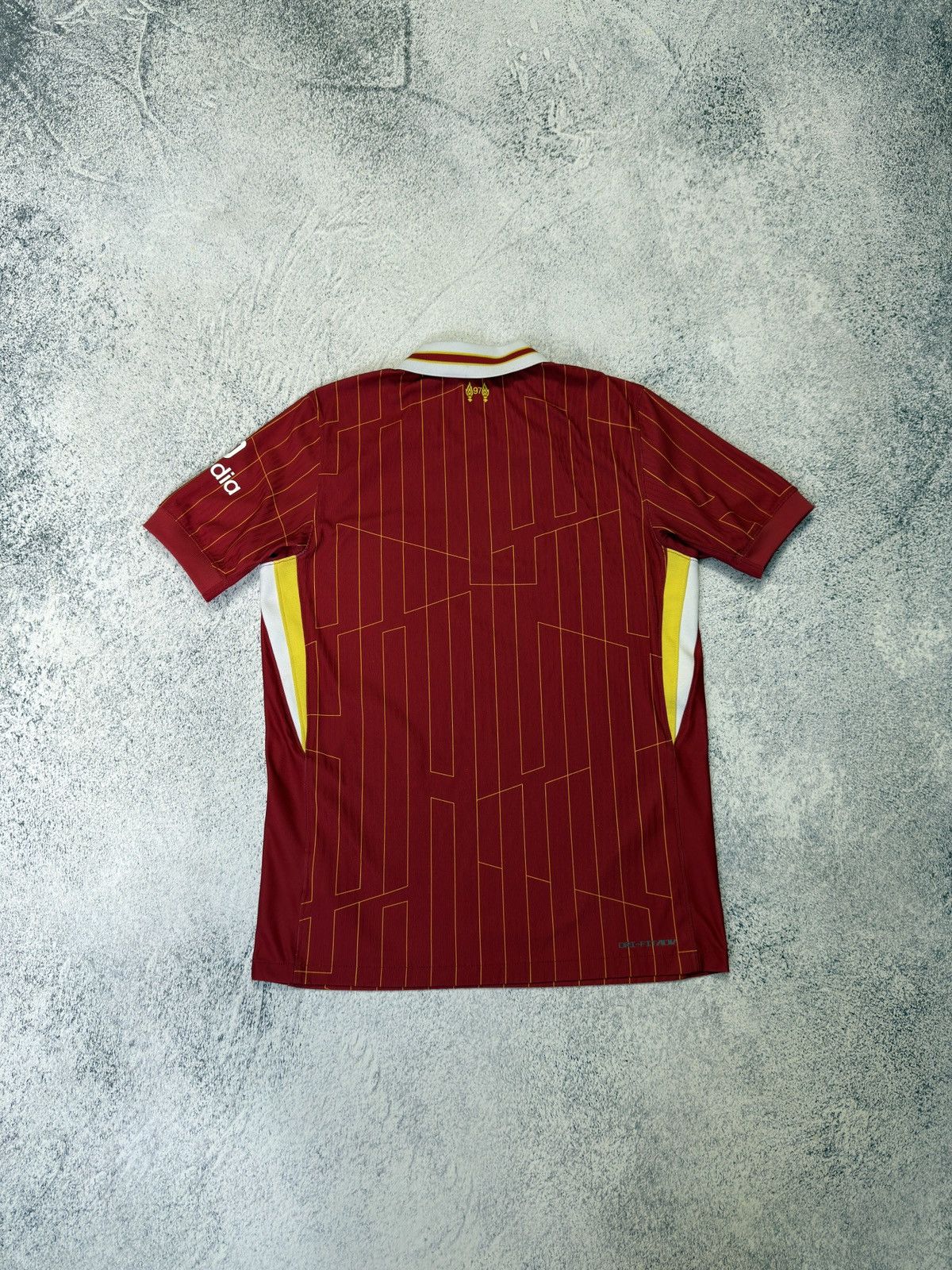 Nike Nike Liverpool 2024/25 Home Football Shirt Soccer Jersey Size US M / EU 48-50 / 2 - 10 Thumbnail