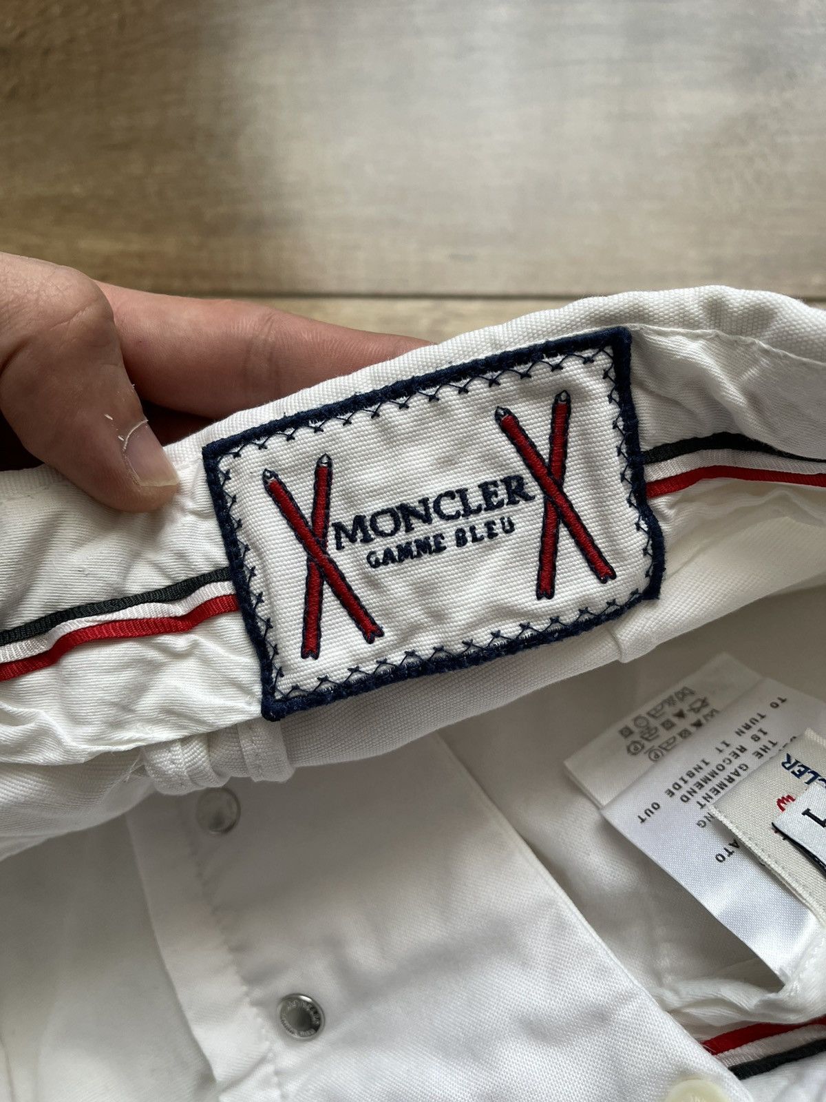 Moncler Moncler Gamme Bleu Bermuda Cargo Shorts Italy Size US 30 / EU 46 - 16 Thumbnail