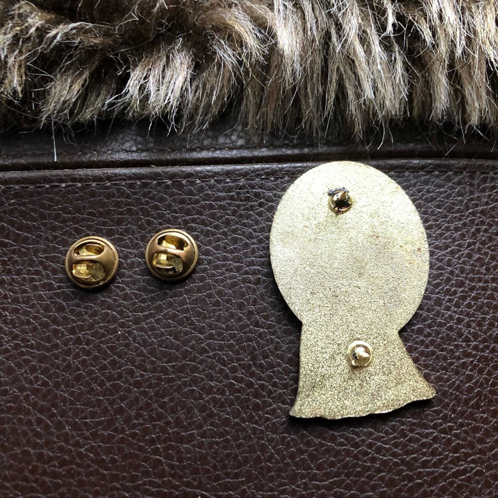 Vintage Vintage enamel tavern ghost walks pin Size ONE SIZE - 3 Thumbnail