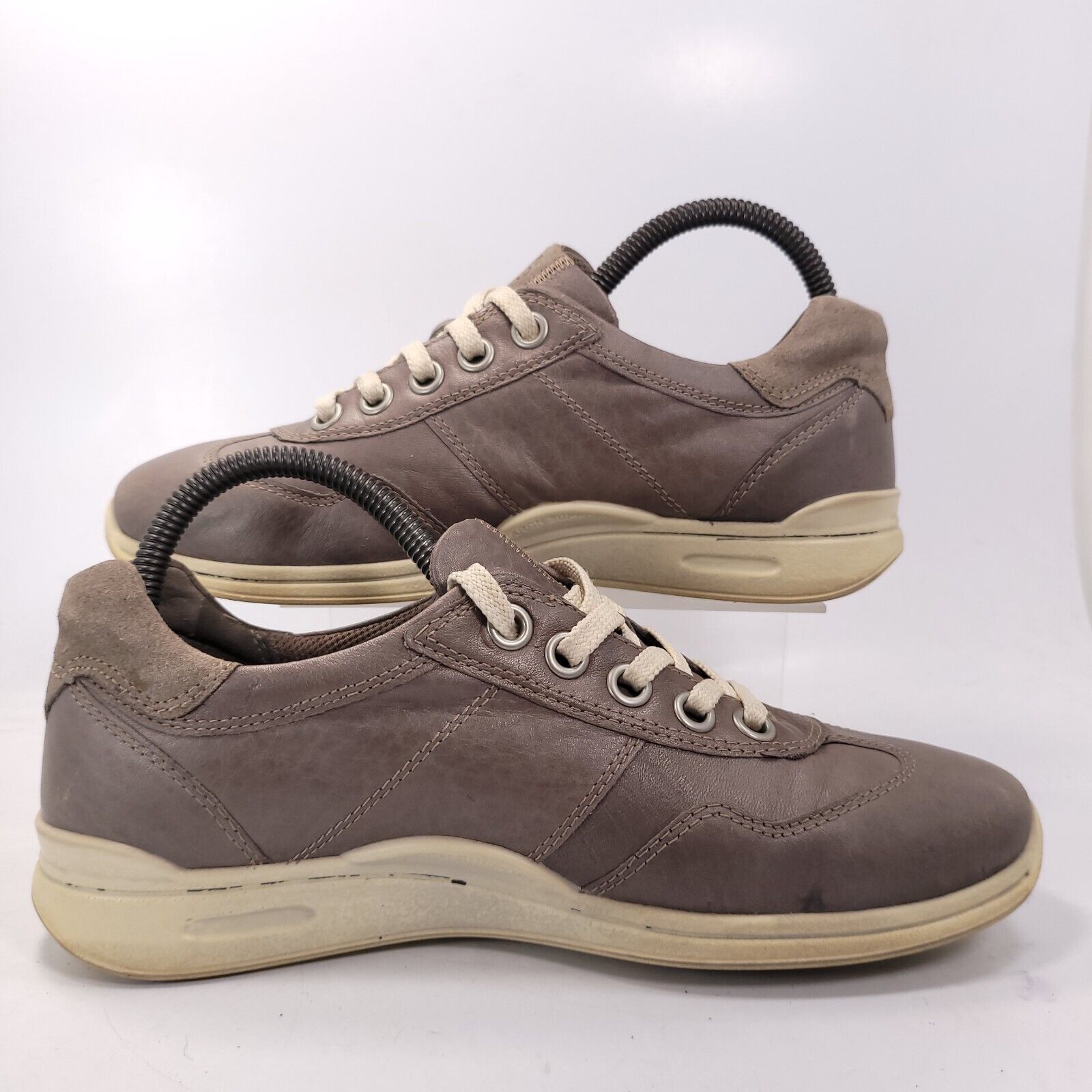 Ecco Ecco Outdoor Sneaker Shoe Womens Size 7.5 38 Brown White Size US 7.5 / IT 37.5 - 6 Thumbnail