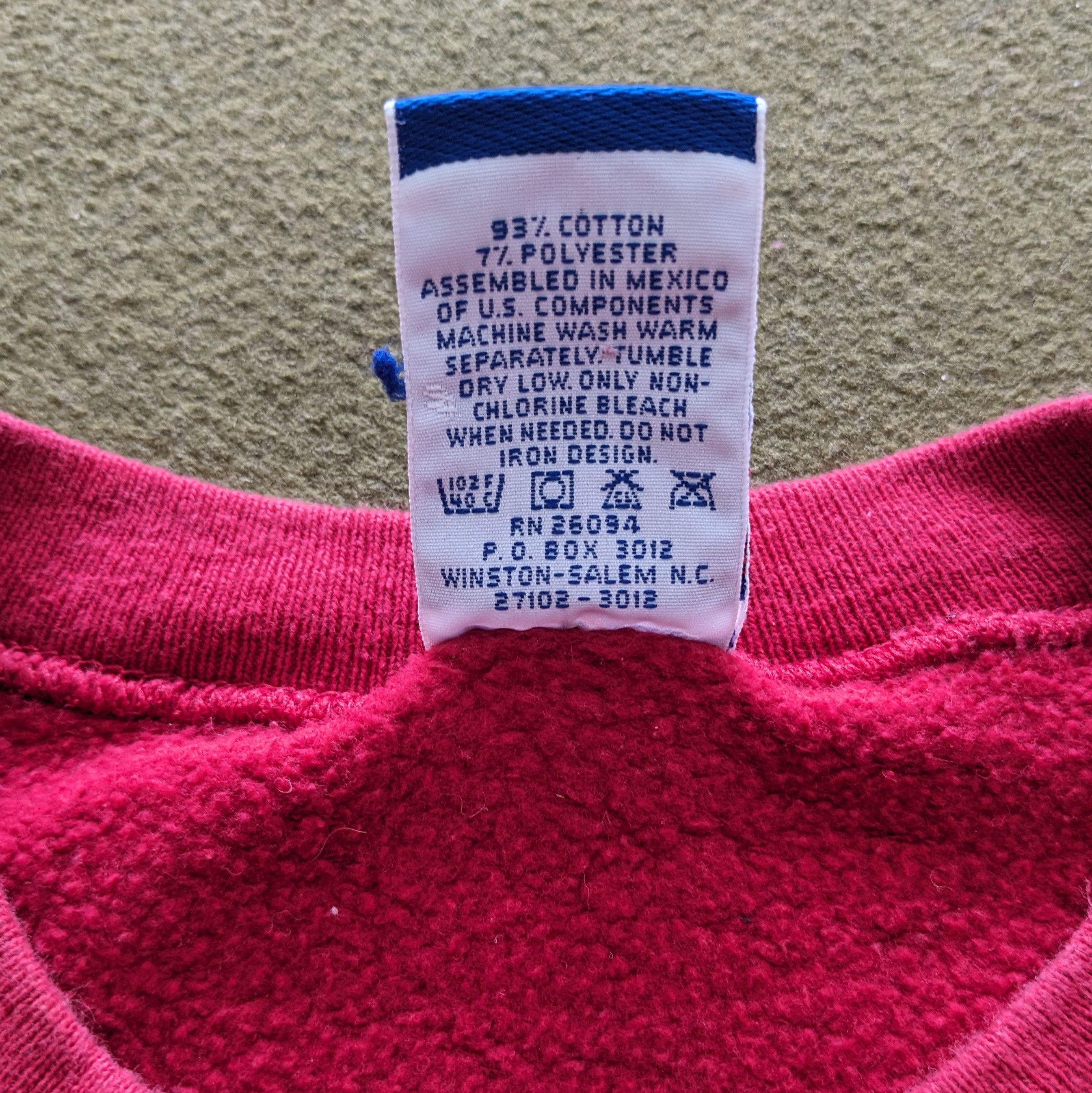 Champion Vintage CHAMPION Sportswear Brand Crewneck Sweatshirt Size US XL / EU 56 / 4 - 8 Thumbnail