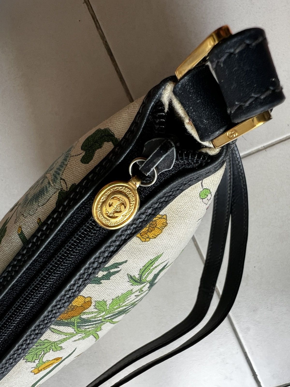Gucci × Vintage Gucci Floral Garden Canvas Leather Shoulder Sling Bag Size ONE SIZE - 6 Thumbnail
