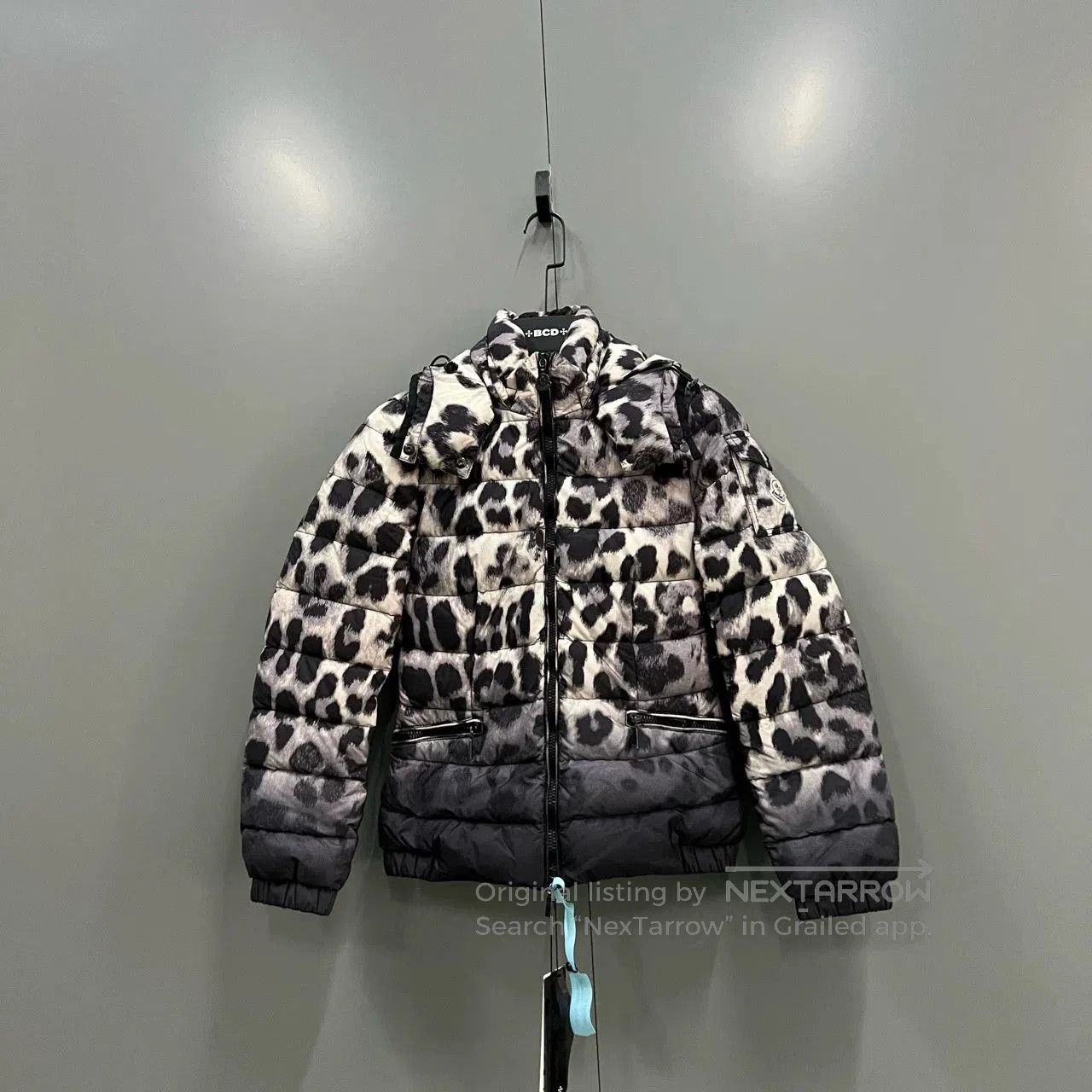Moncler Moncler Gradient Leopard Print Down Jacket. Size S / US 4 / IT 40 - 1 Thumbnail