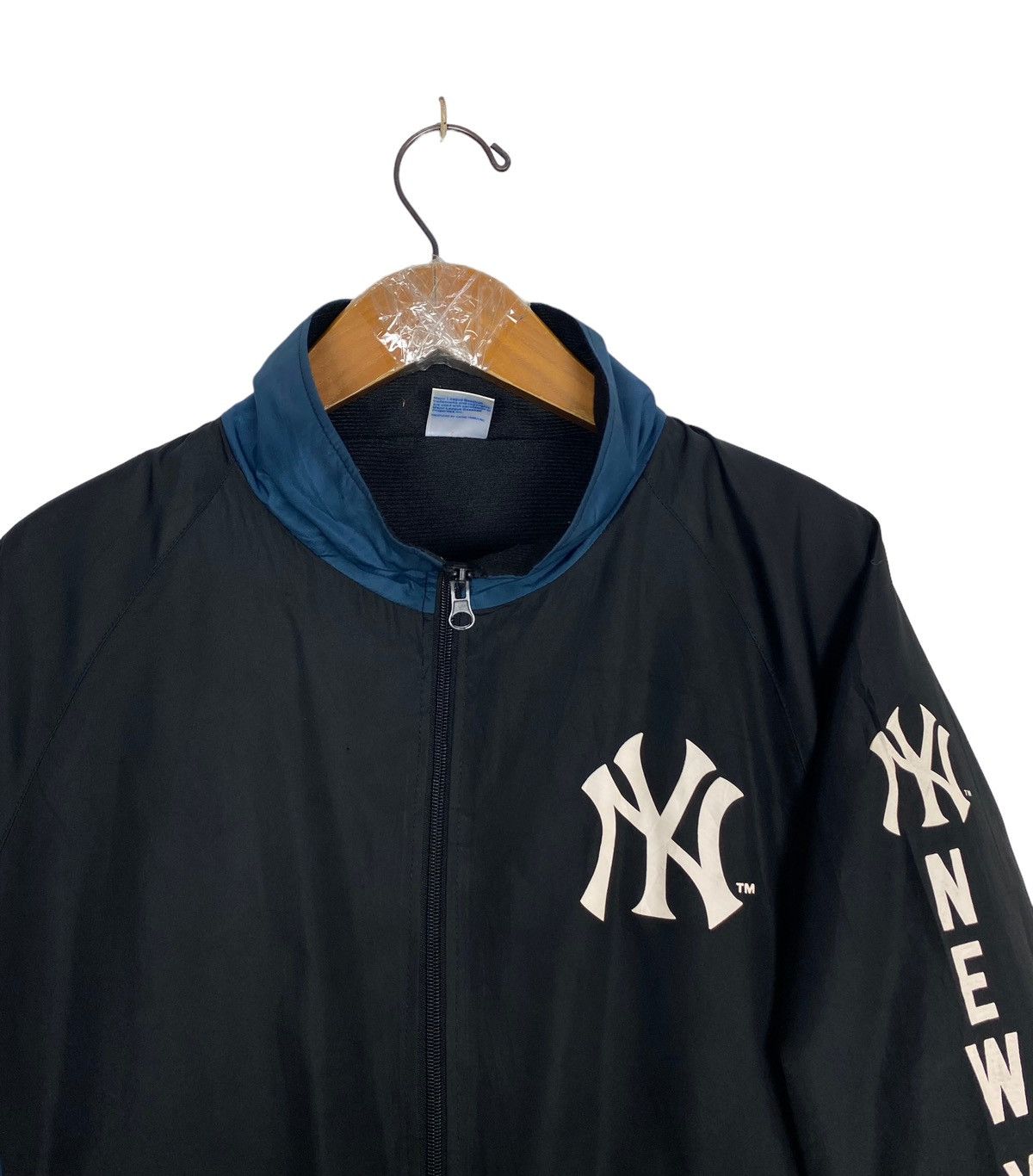 New York Yankees Rare‼️ New York Yankees Major League Baseball Light Jacket Size US M / EU 48-50 / 2 - 3 Thumbnail